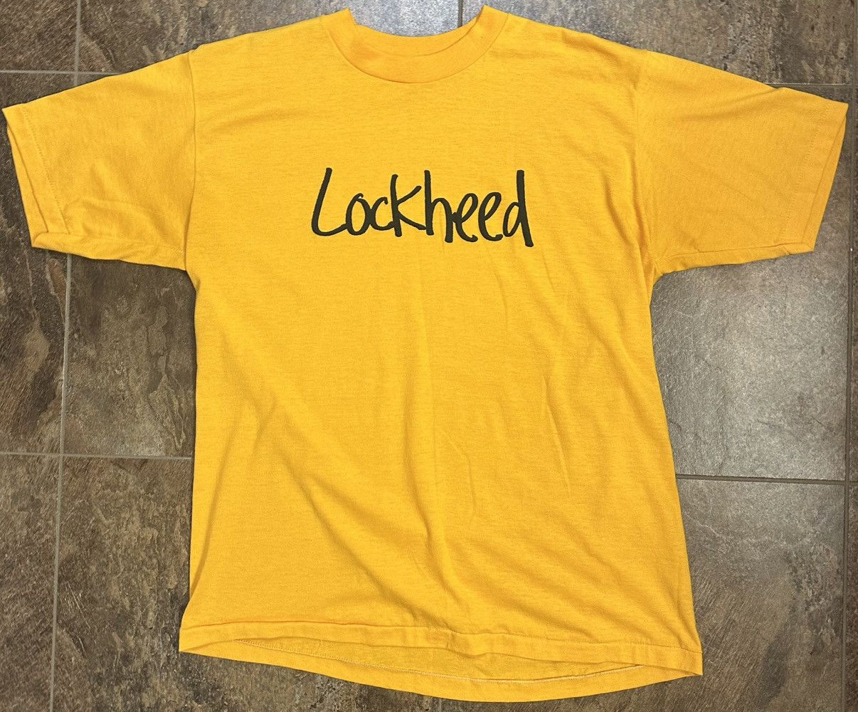 Velva Sheen Vintage Velva Sheen Lockeed Martin Sgl Stitch T Shirt L USA Size US L / EU 52-54 / 3 - 1 Thumbnail