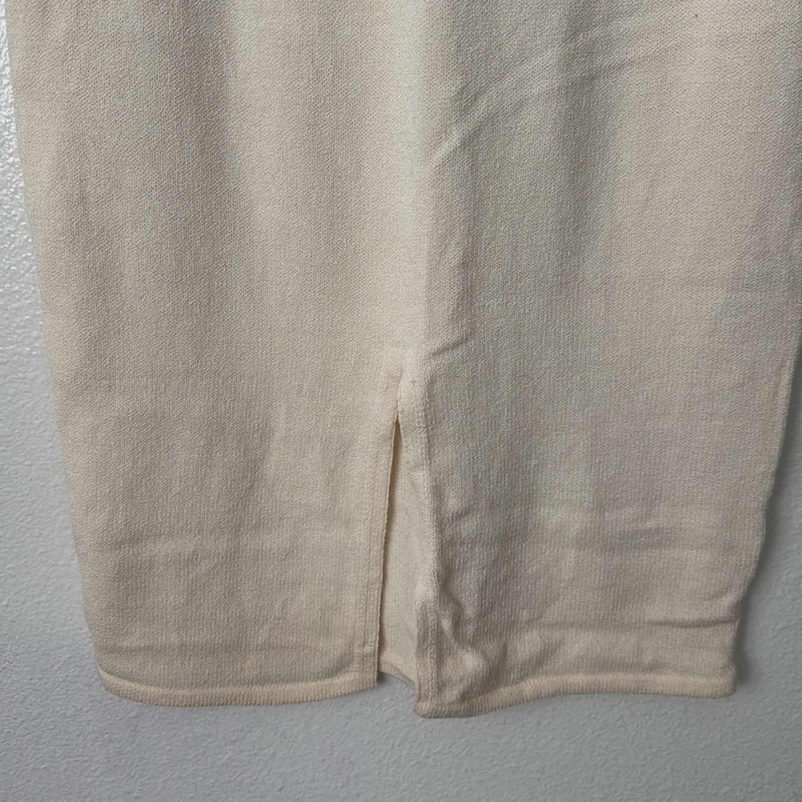 St. Johns Bay St. John 4 Cream Knit Midi Skirt Size 27" / US 4 / IT 40 - 5 Thumbnail