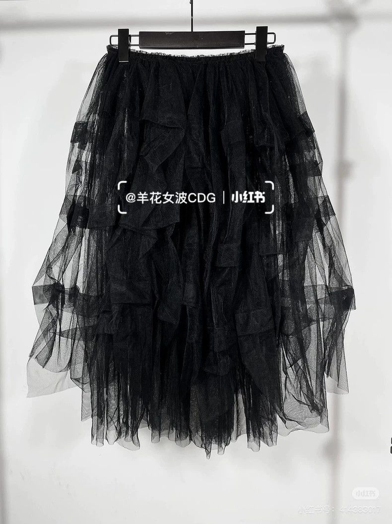 Comme des Garcons Comme Des Garcons size S Size S waistline is a black gauze Size 25" / US 0 / IT 36 - 1 Thumbnail