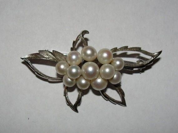 Designer Sterling Silver Flower Pin w/ Cultured Pearl Cluster Size ONE SIZE - 1 Thumbnail