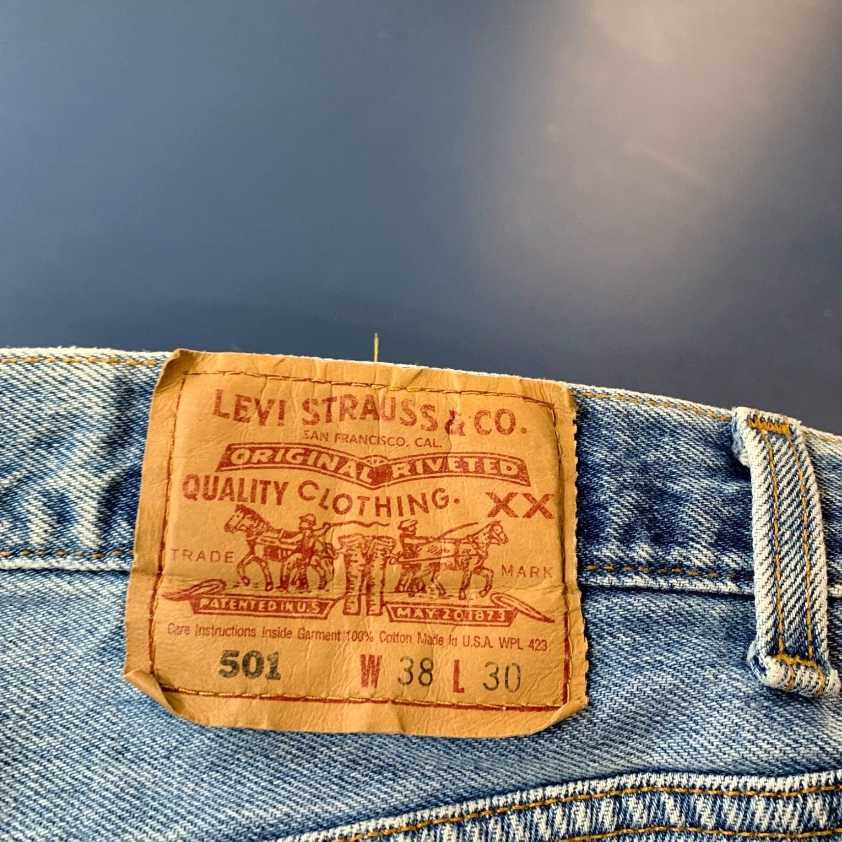 Levi's VINTAGE Levi's 501 Jeans Mens 38x30 Blue Denim Button Fly Straight USA 90s Size US 36 / EU 52 - 4 Thumbnail