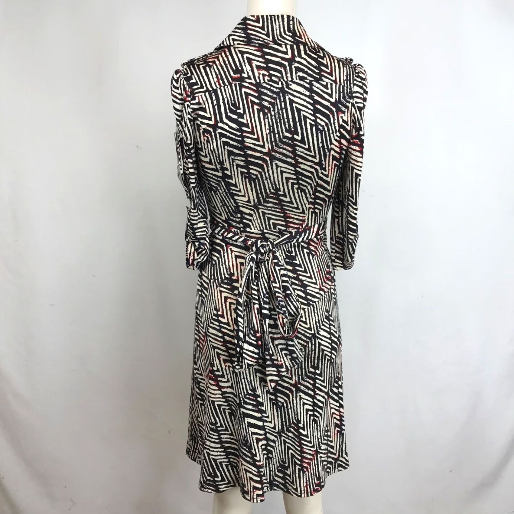 Diane von Furstenberg Diane von Furstenberg Womens 2 Black & Cream Collared Wrap Dress Silk Knee Length Size XS / US 0-2 / IT 36-38 - 5 Thumbnail
