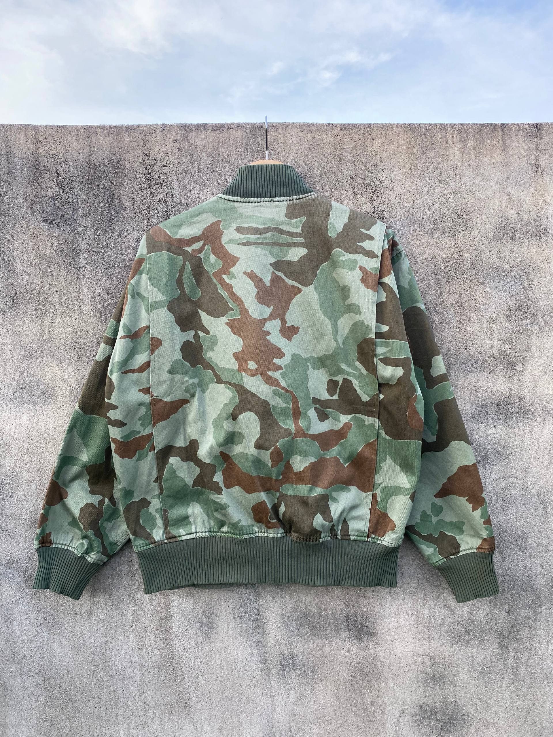 Vintage Vintage 80s Reversible MA-1 Bomber Jacket Camo/Sage Green Size US M / EU 48-50 / 2 - 2 Thumbnail