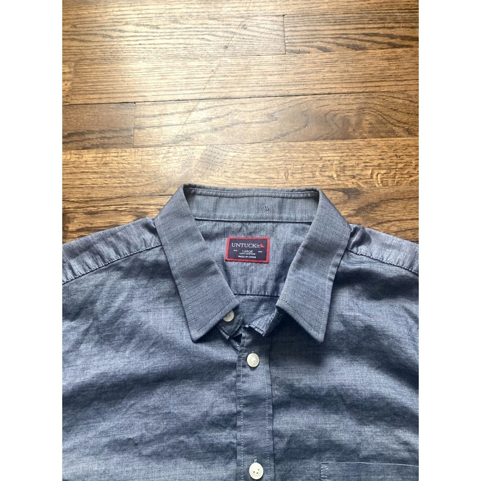 UNTUCKit UNTUCKit Button-Up Shirt Pio Cesare Mens Size L Blue Gray Casual Workwear Short Sleeve Button-Up Shirt Size US L / EU 52-54 / 3 - 5 Thumbnail