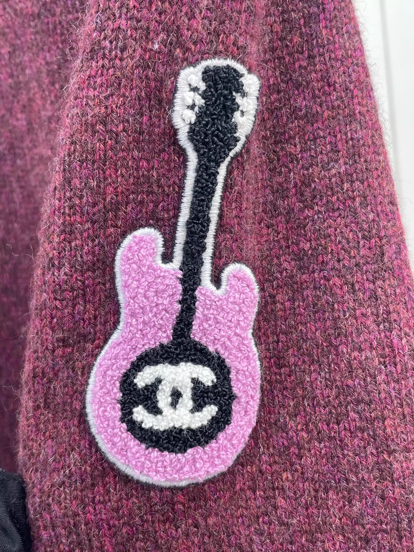 Chanel Chanel 24A Guitar Pattern Wine Red Sweater EU38 Size S / US 4 / IT 40 - 3 Thumbnail