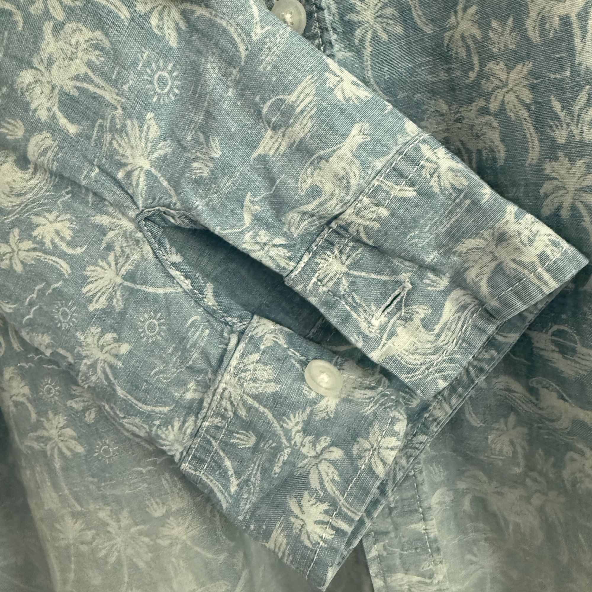 American Eagle Outfitters American Eagle Women's Palm Prints Chambray Shirt Small Size US S / EU 44-46 / 1 - 5 Thumbnail