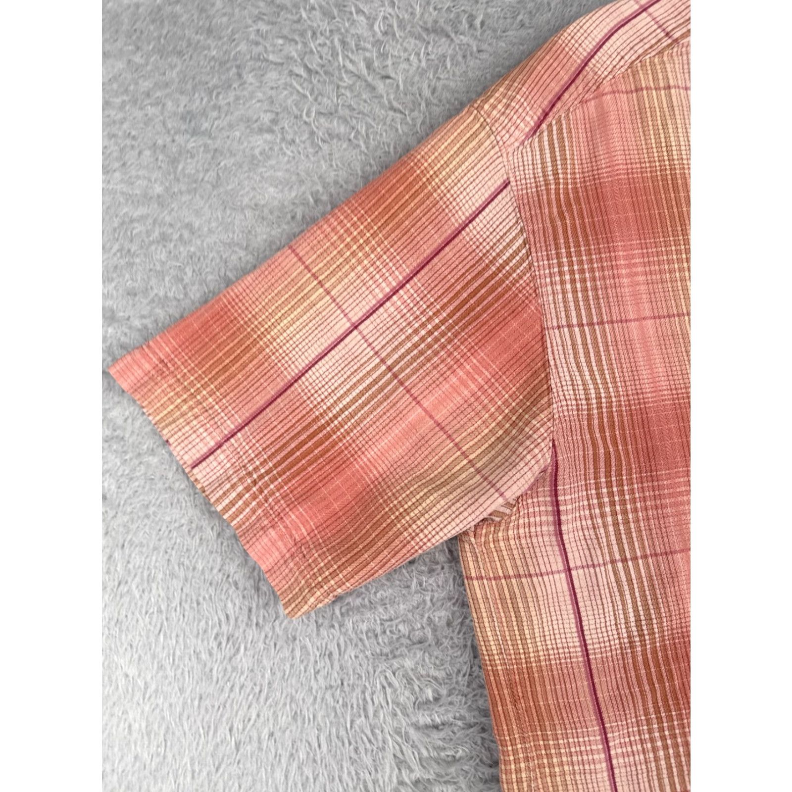 Tommy Bahama Tommy Bahama Shirt Men Large Pink Beige Plaid Button-Up 100% Silk Pocket Aloha Hawaiian Resort Casual Shirt Mens Size US L / EU 52-54 / 3 - 3 Thumbnail
