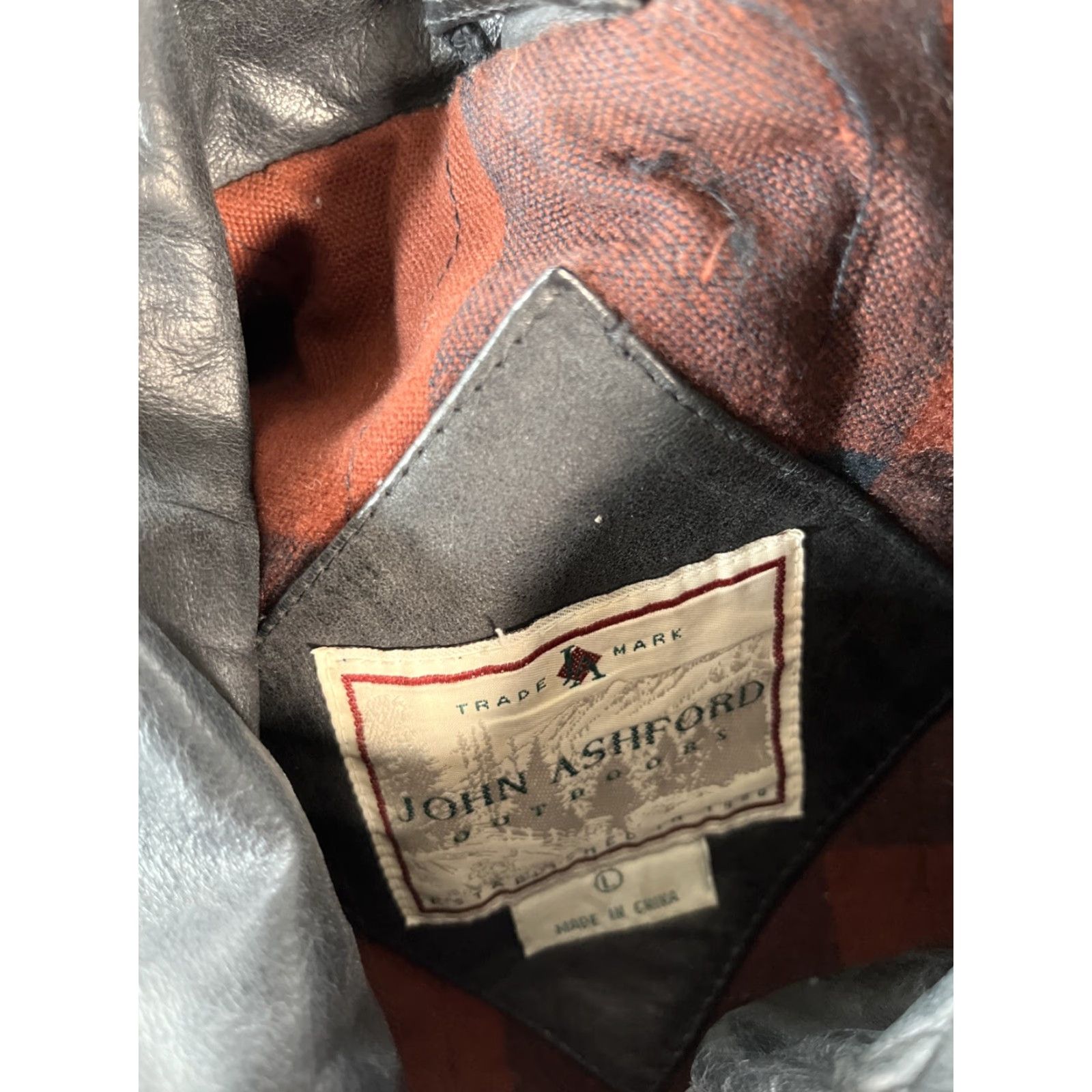 Vintage VINTAGE John Ashford Leather Bomber Jacket Mens L Black 90s Flight Aviator Lined Full Zip Pockets Size US L / EU 52-54 / 3 - 4 Thumbnail