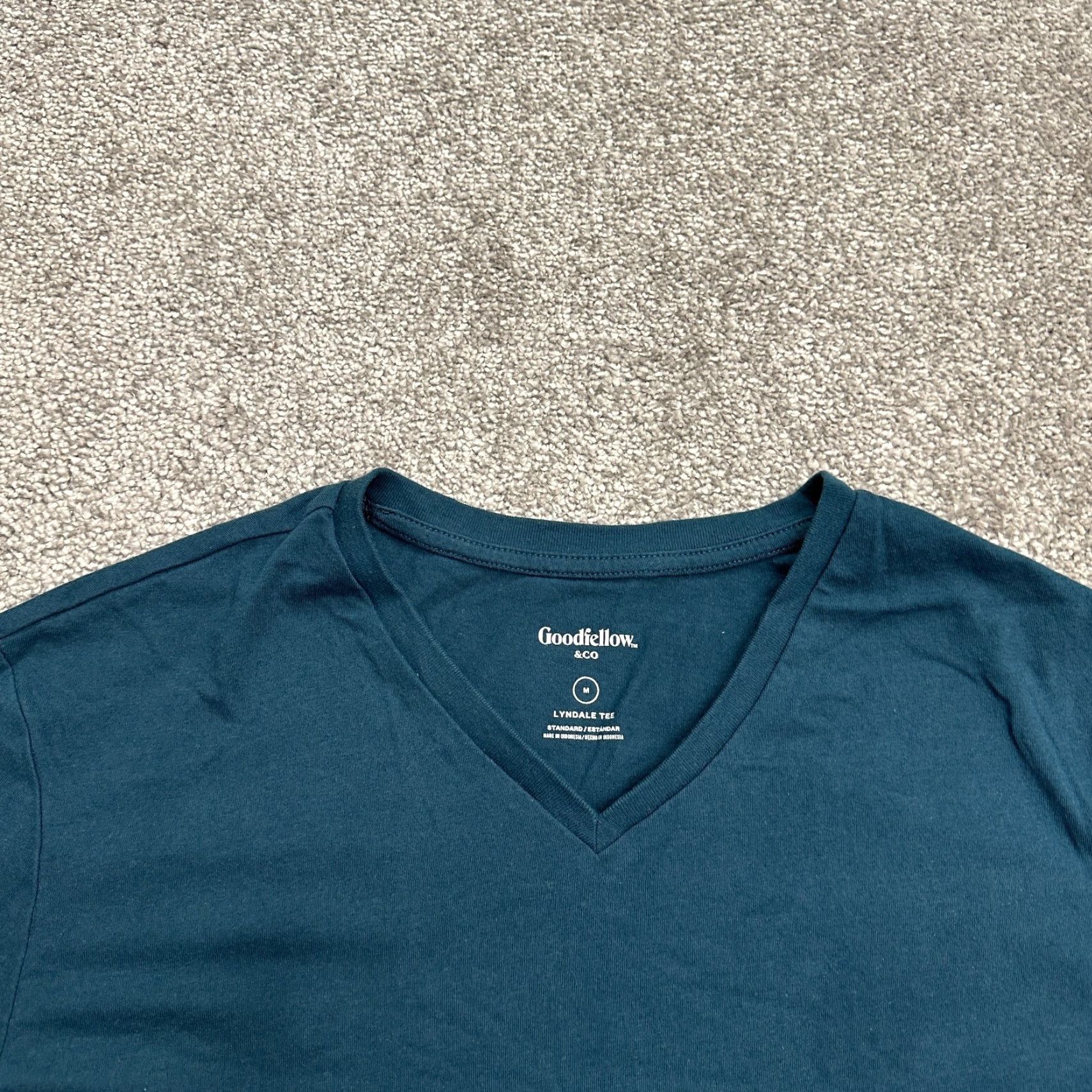 Vintage Goodfellow Lyndale Tee T-Shirt Mens Medium Teal Blue V-Neck Short Sleeve Basic Size US M / EU 48-50 / 2 - 3 Thumbnail