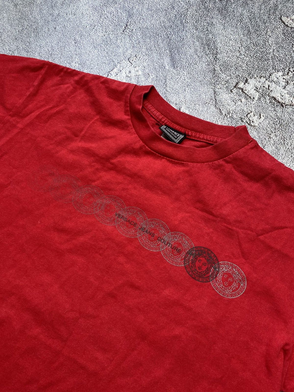 Versace Jeans Couture Versace jeans couture t shirt vintage size L Size US L / EU 52-54 / 3 - 3 Thumbnail
