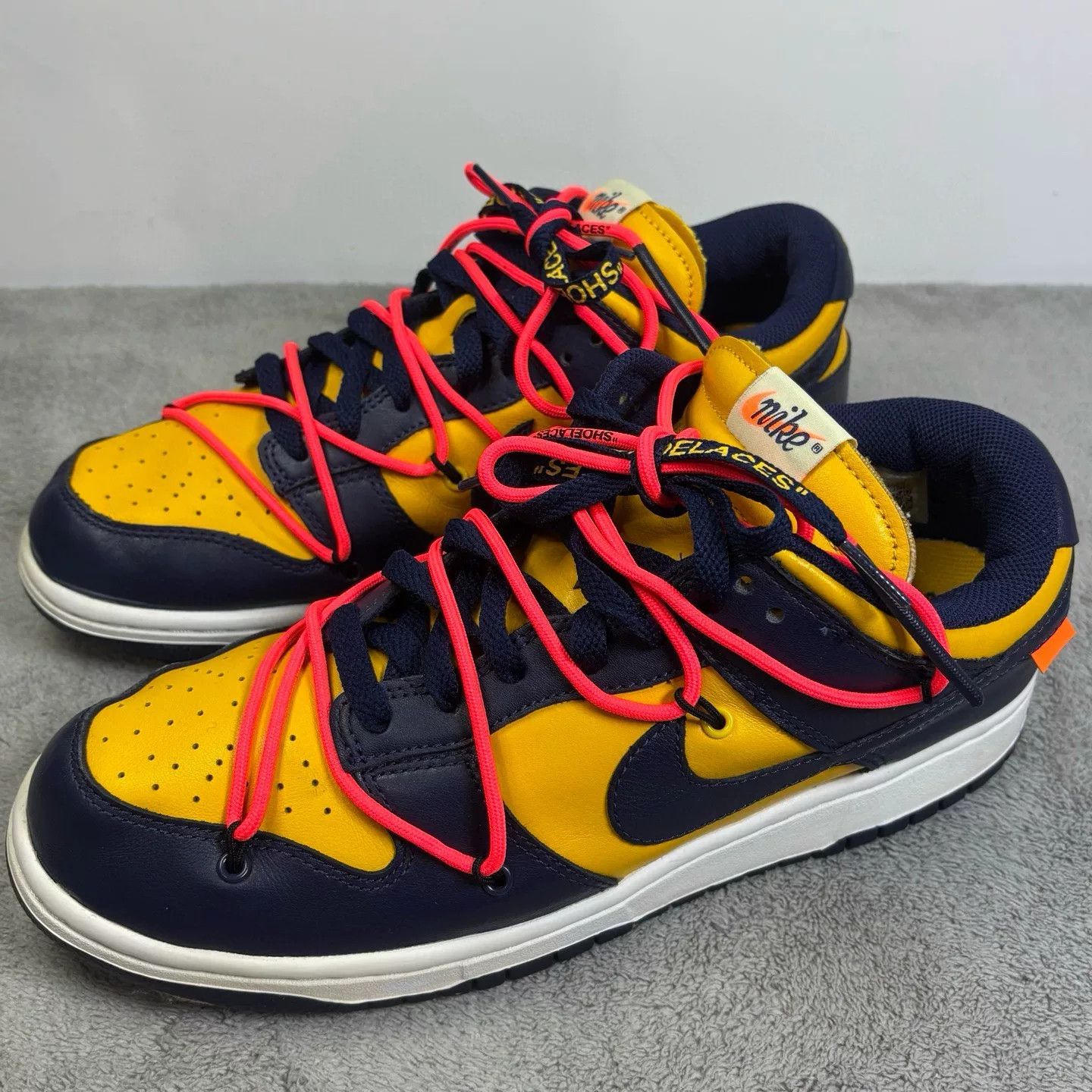 Off-White Off-White DUNK White Lowtop Sneakers 44 Men Size US 10.5 / EU 43-44 - 1 Thumbnail