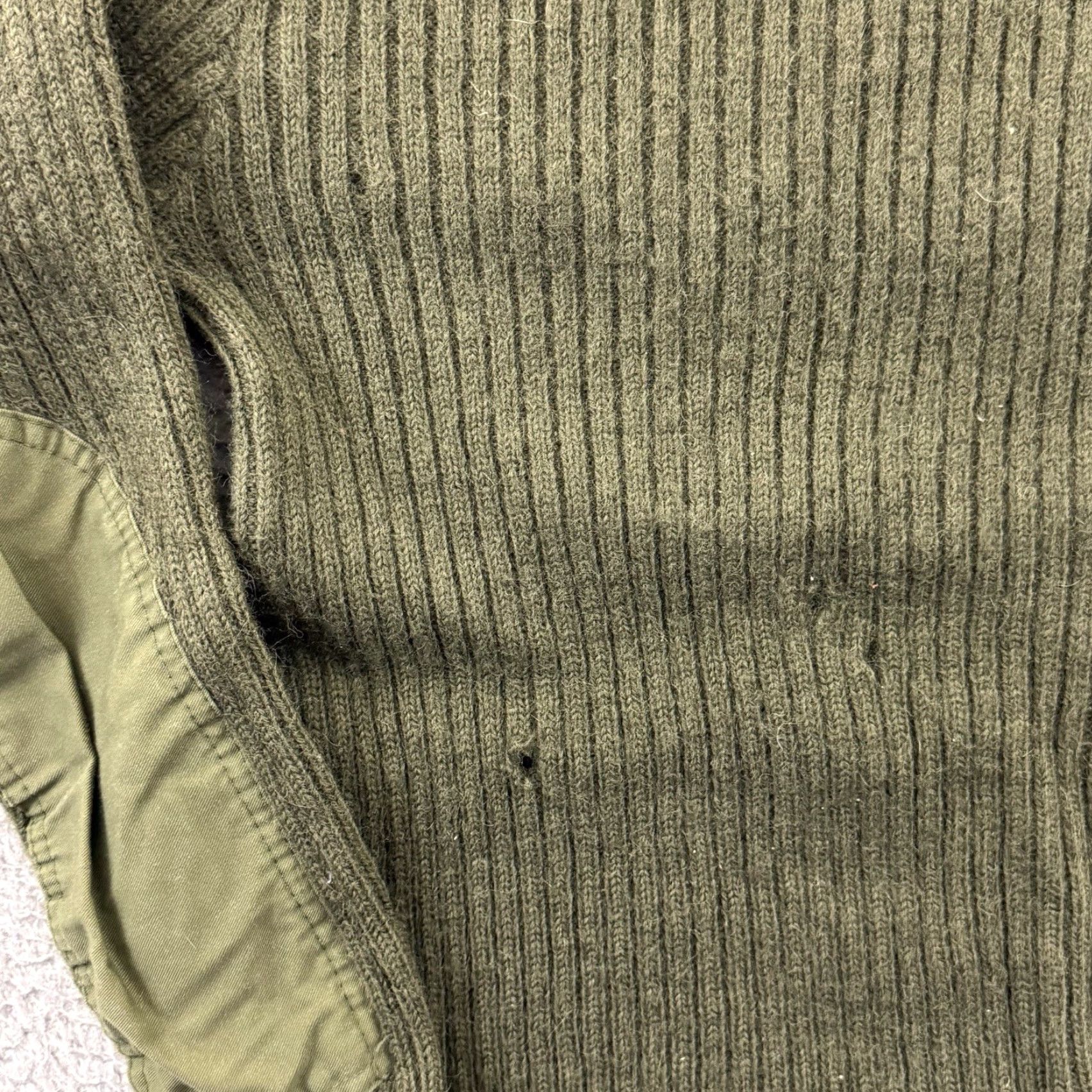 Vintage VINTAGE L.L. Bean Sweater Mens XL Green Pullover 90s Wool Army Military Button Logo Crew Neck Knit Size US XL / EU 56 / 4 - 6 Thumbnail