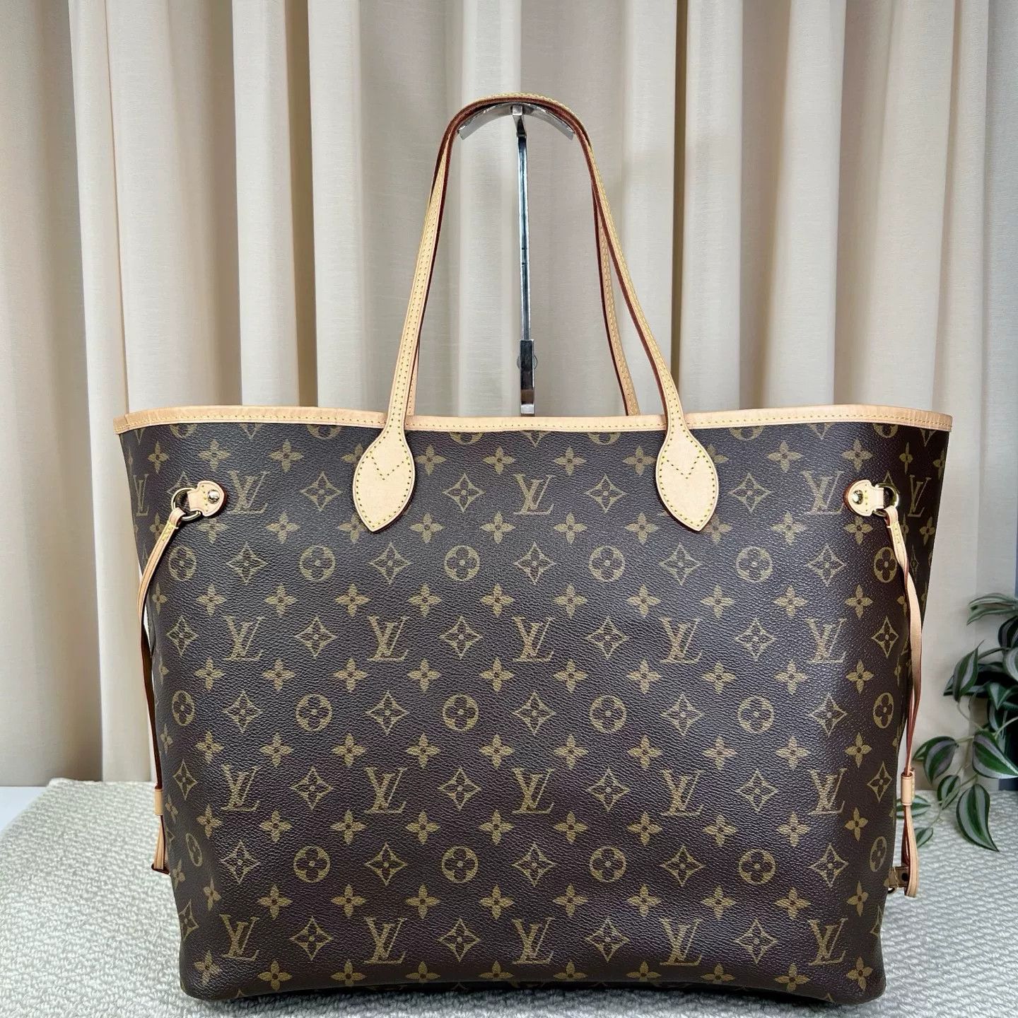 Louis Vuitton Pre-loved Bag Very good condition Size ONE SIZE - 1 Thumbnail