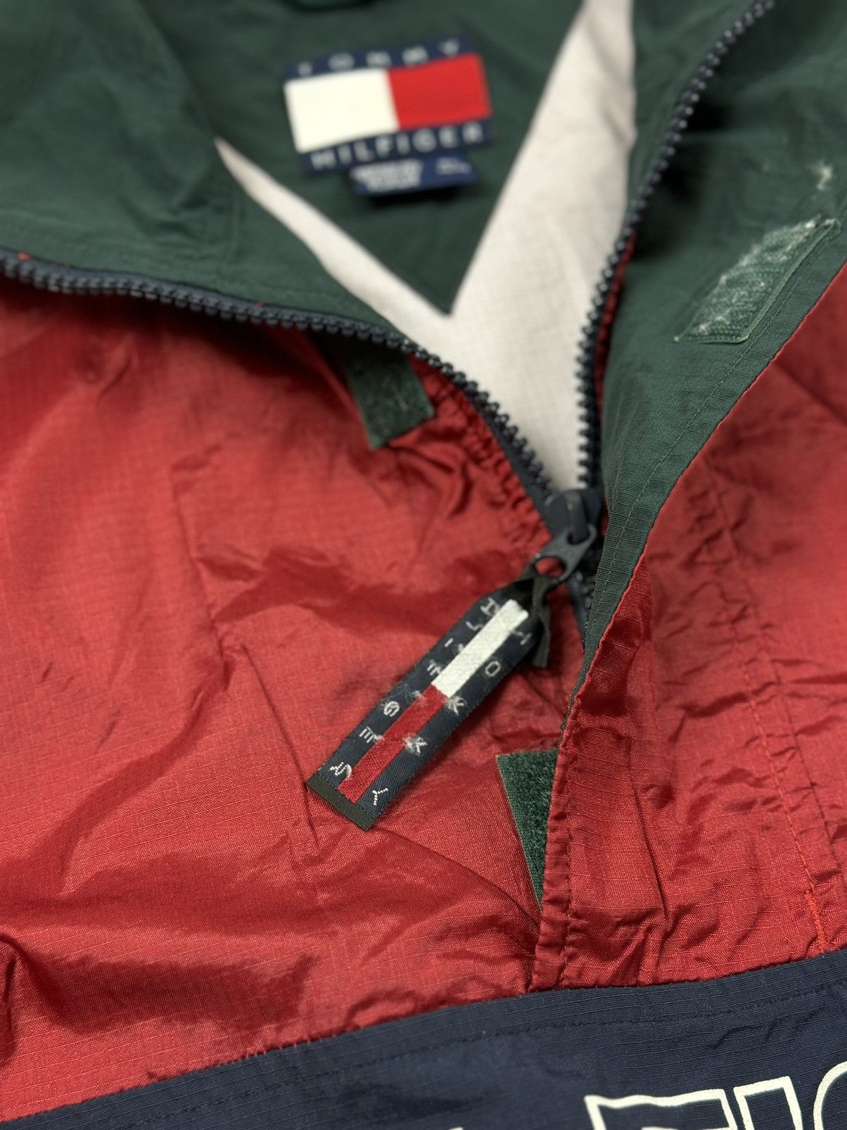 Tommy Hilfiger Vintage Tommy Hilfiger Red Anorak Jacket Size US XL / EU 56 / 4 - 13 Thumbnail