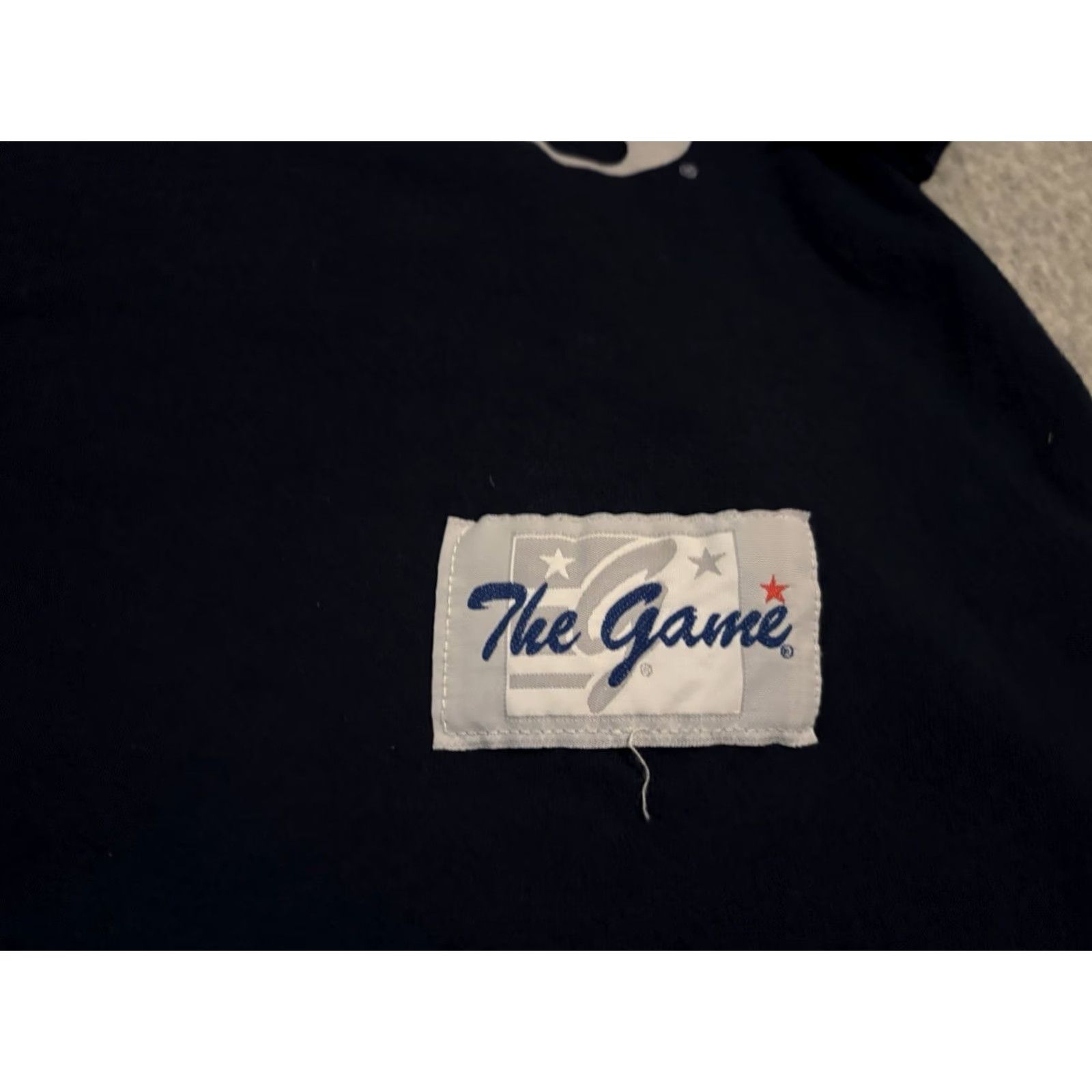 Vintage VINTAGE Georgetown Hoyas The Game Long Sleeve Navy Shirt XL Men's Blue 90s Comfort Crew Neck Graphic Print T-Shirt Size US XL / EU 56 / 4 - 2 Thumbnail