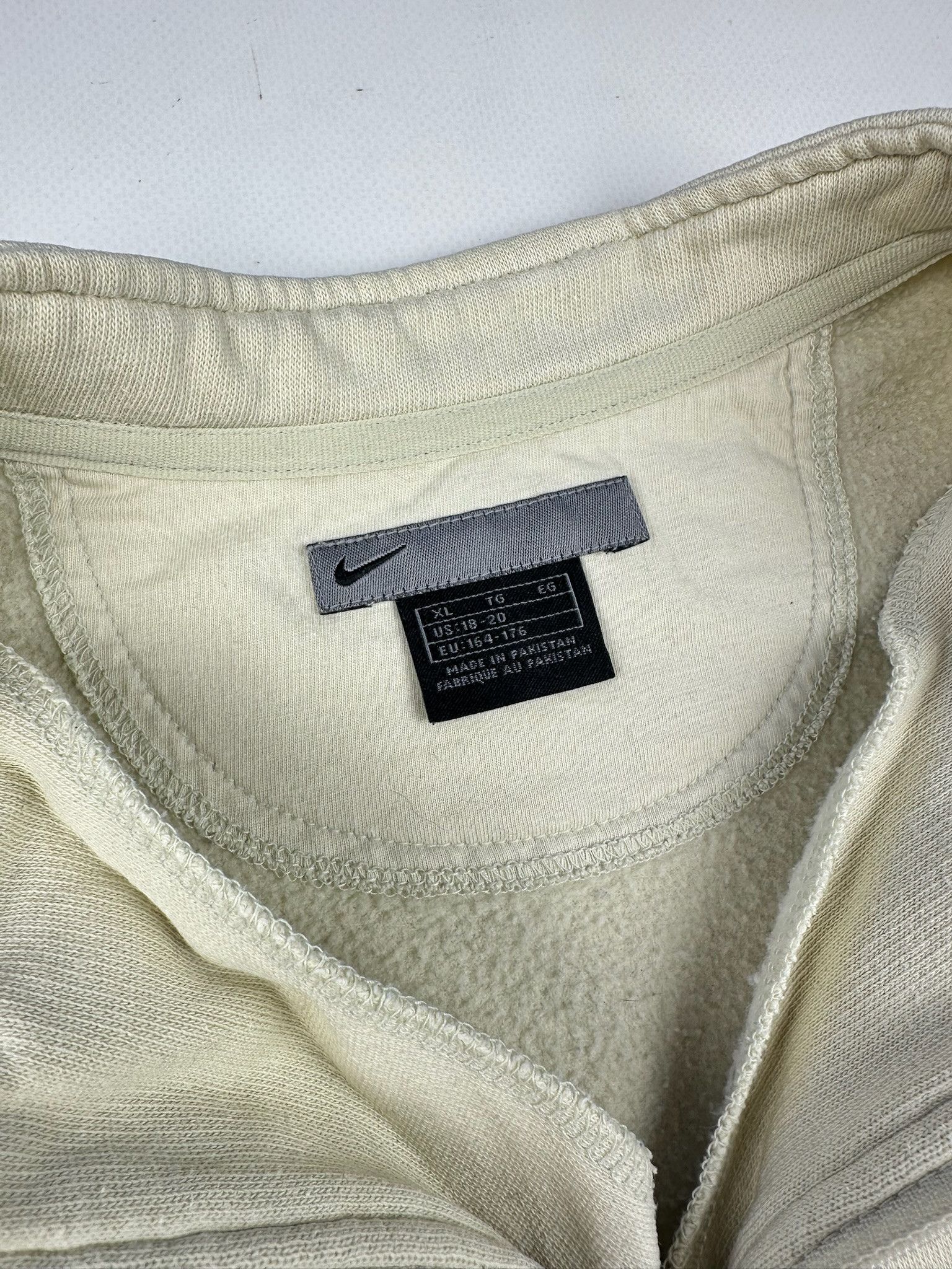Nike Vintage y2k Nike Cream Beige Sweatshirt Size US M / EU 48-50 / 2 - 10 Thumbnail
