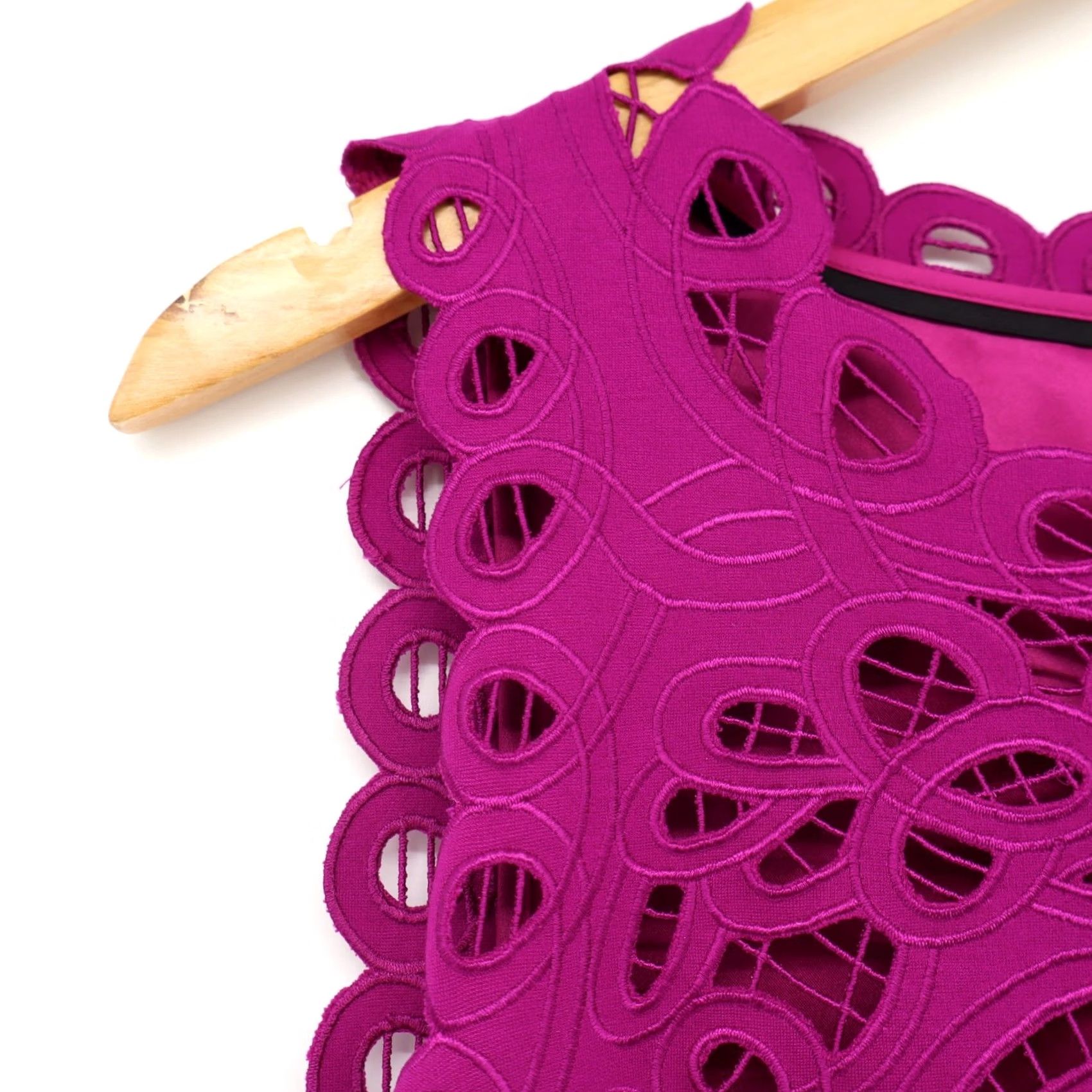 Ted Baker Ted Baker Verony Dress Fit & Flare Embroidered Sleeveless Cut-Out Party Cocktail Fuchsia Sz 5 NEW Womens Size S / US 4 / IT 40 - 3 Thumbnail