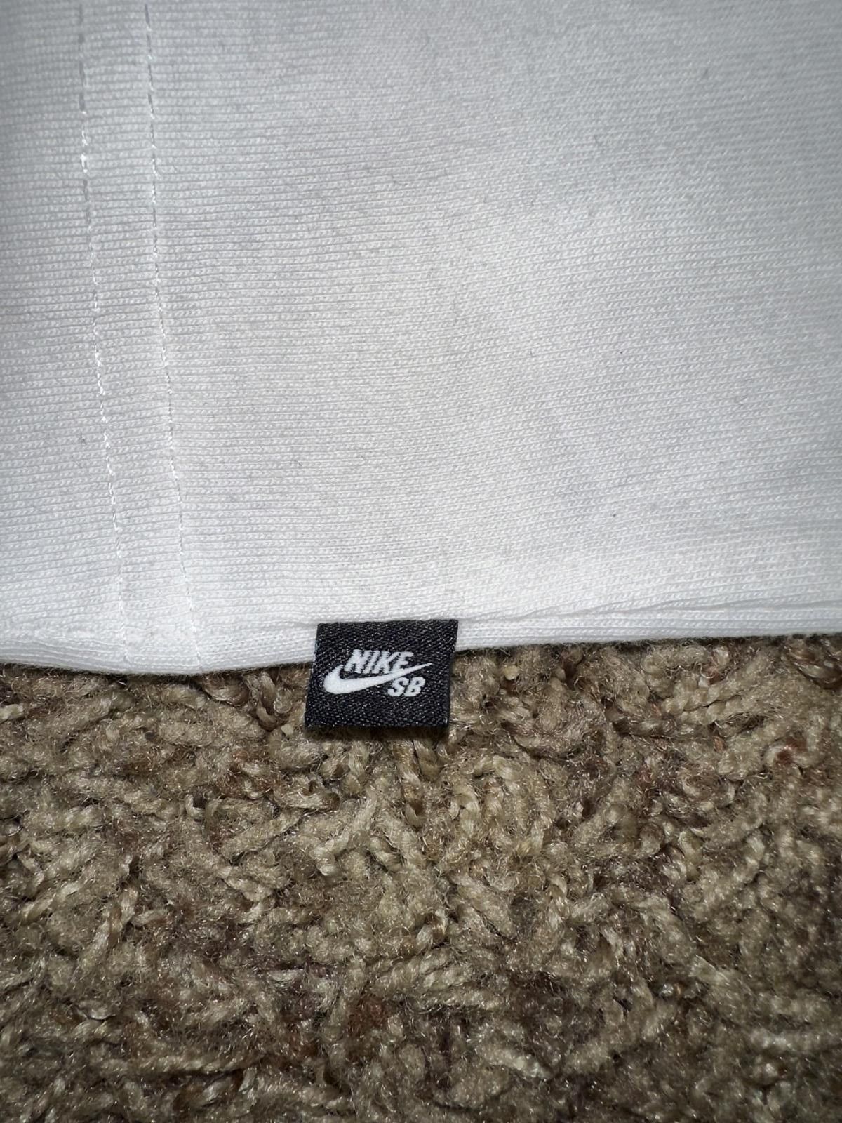 Nike Nike SB Y2K White T-Shirt Size US XS / EU 42 / 0 - 2 Thumbnail