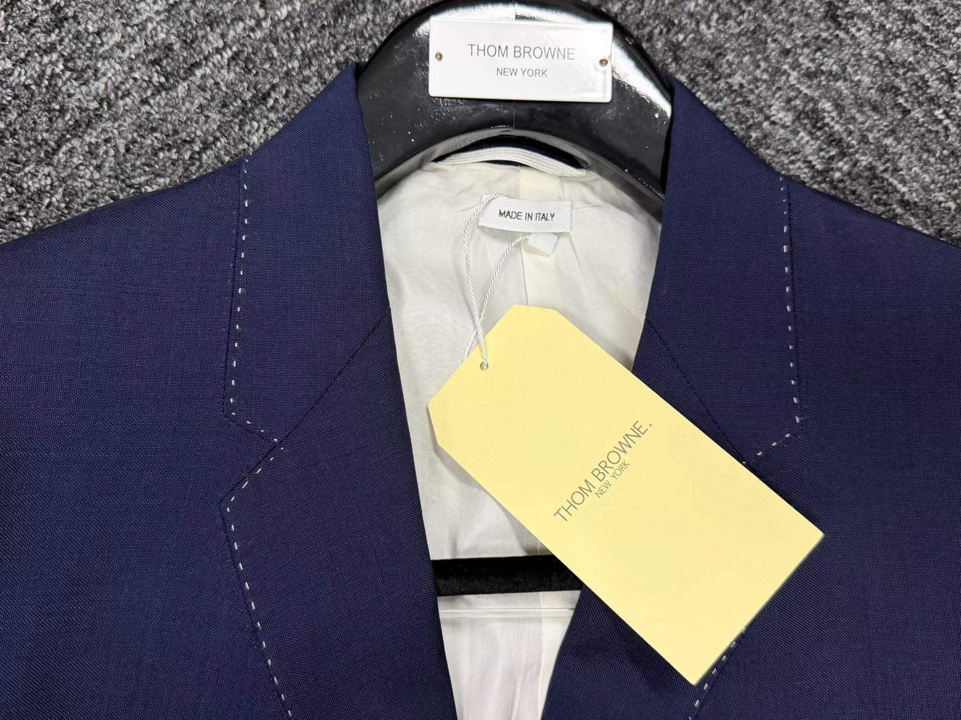 Thom Browne Thom Browne Men's Navy Gold Button Suit Size4 Rare Size US XL / EU 56 / 4 - 4 Thumbnail