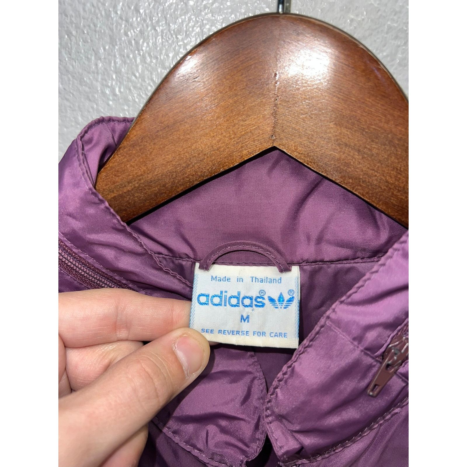 Vintage Vintage Adidas Windbreaker Lightweight Jacket Purple 80s M Size US M / EU 48-50 / 2 - 8 Thumbnail