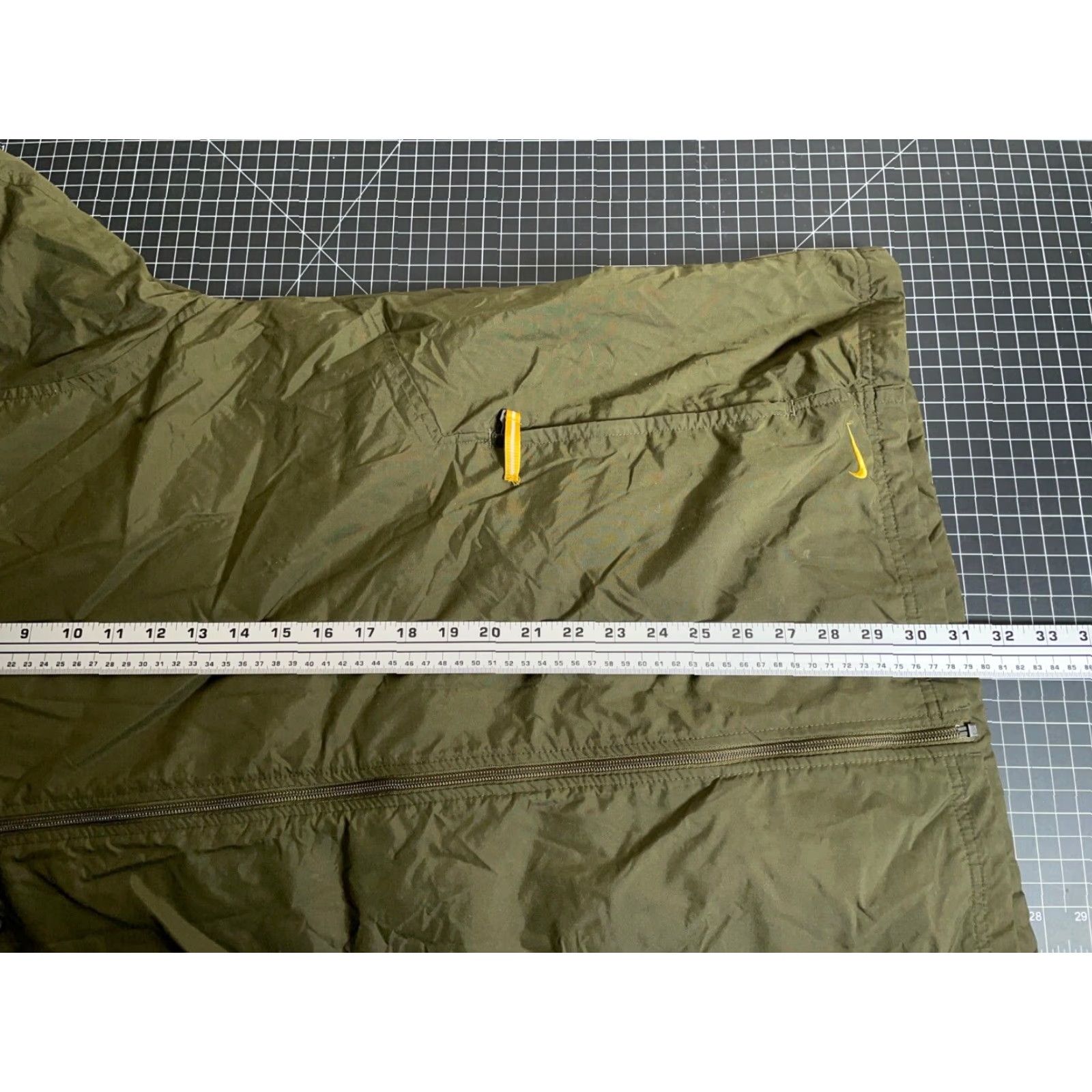 Nike VINTAGE Nike Windbreaker Jacket XL Olive Green Gray Stripe Lined Adult Mens Zip Full Zip Pockets 90s Hip Hop Retro Size US XL / EU 56 / 4 - 6 Thumbnail