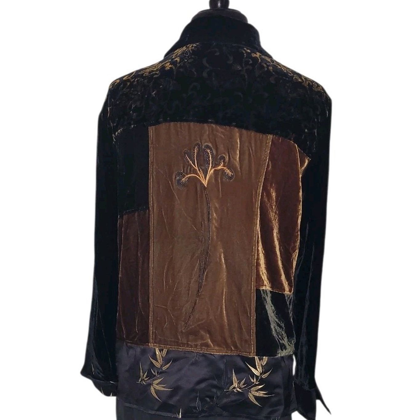 Chicos Chico’s Velvet Patchwork Shacket Embroidered Boho M Size M / US 6-8 / IT 42-44 - 2 Thumbnail