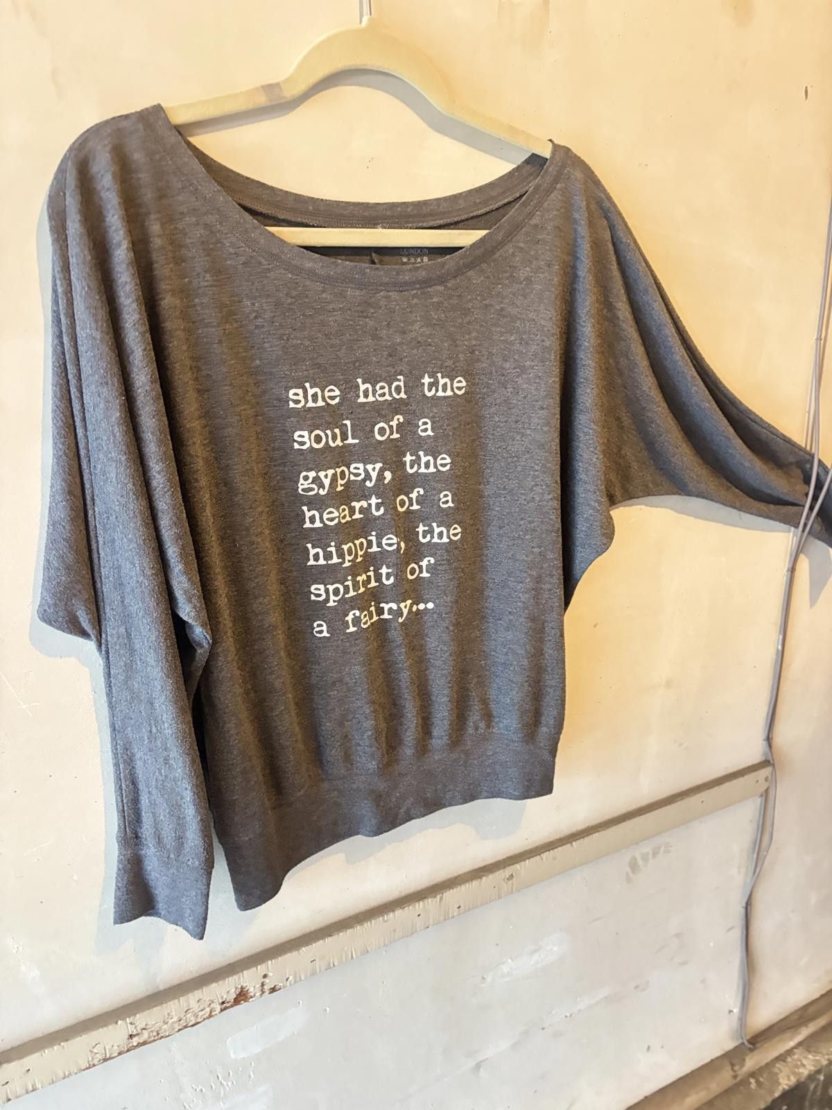 Other OM & AH London Gray Women's Jersey Top with Quote Size M / US 6-8 / IT 42-44 - 1 Thumbnail