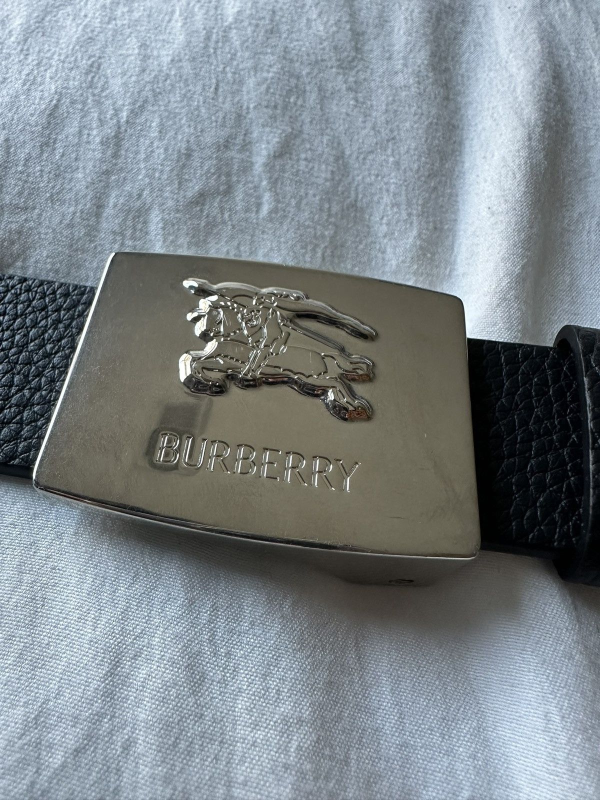 Burberry Burberry leather belt Size 26 - 1 Thumbnail