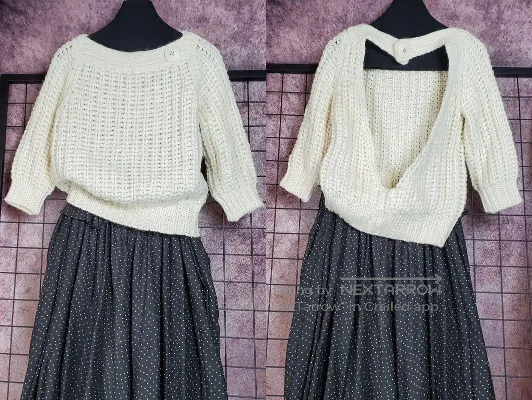 Burberry Burberry White Wool Blend Pleated Knit Top. Size S / US 4 / IT 40 - 1 Thumbnail