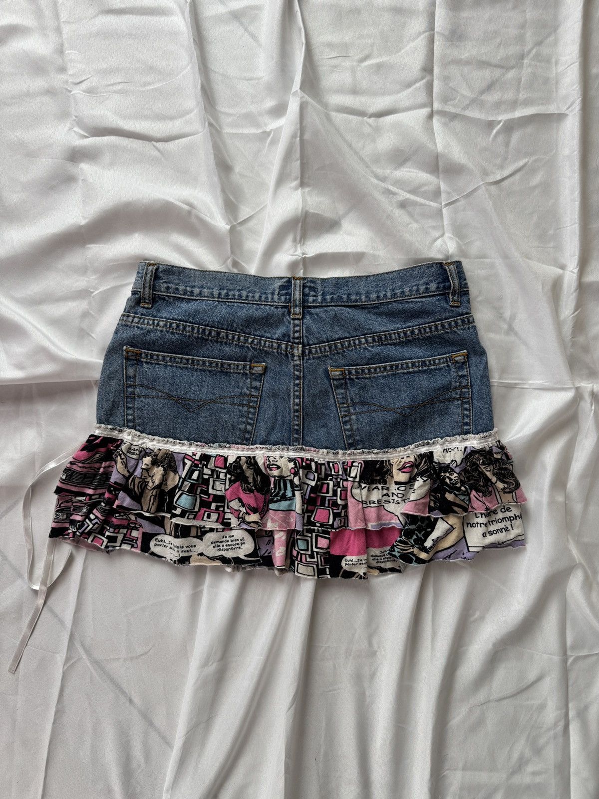Hysteric Glamour Y2K Glam Low Rise Ruffle Denim Mini Skirt Size 27" / US 4 / IT 40 - 5 Thumbnail