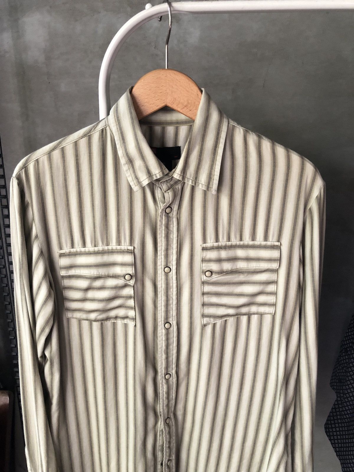 Diesel Diesel Men’s Striped Western Shirt – Size M Beige/Brown Y2K Size US M / EU 48-50 / 2 - 1 Thumbnail