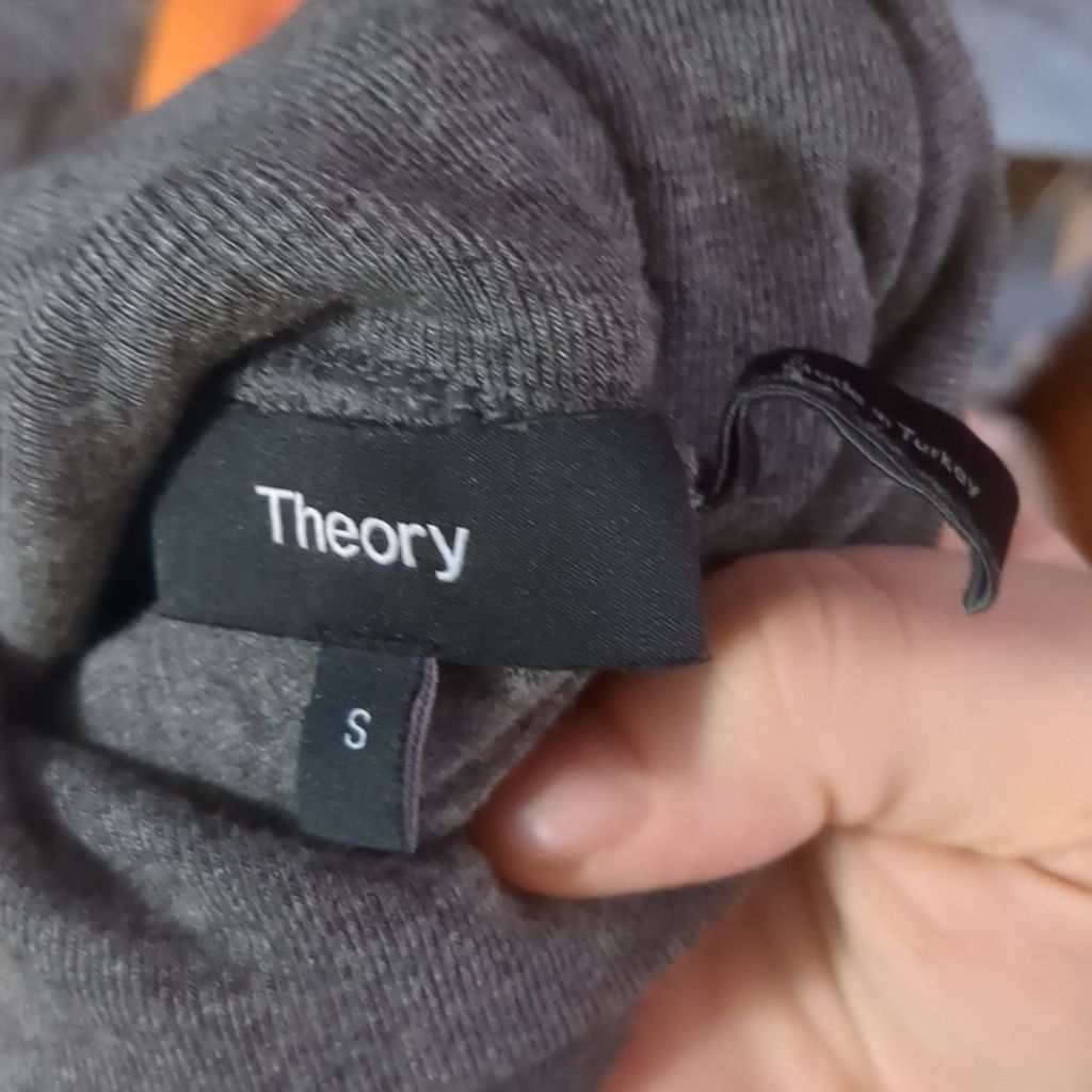 Theory Theory gray short sleeve turtleneck size small Size S / US 4 / IT 40 - 3 Thumbnail