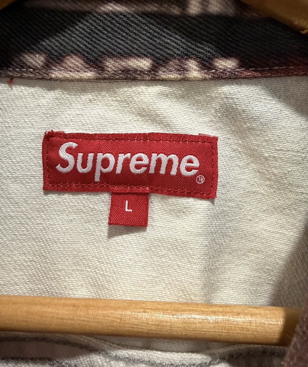 Supreme FW17 Supreme x Scarface The World is Yours denim jacket Size US L / EU 52-54 / 3 - 2 Thumbnail