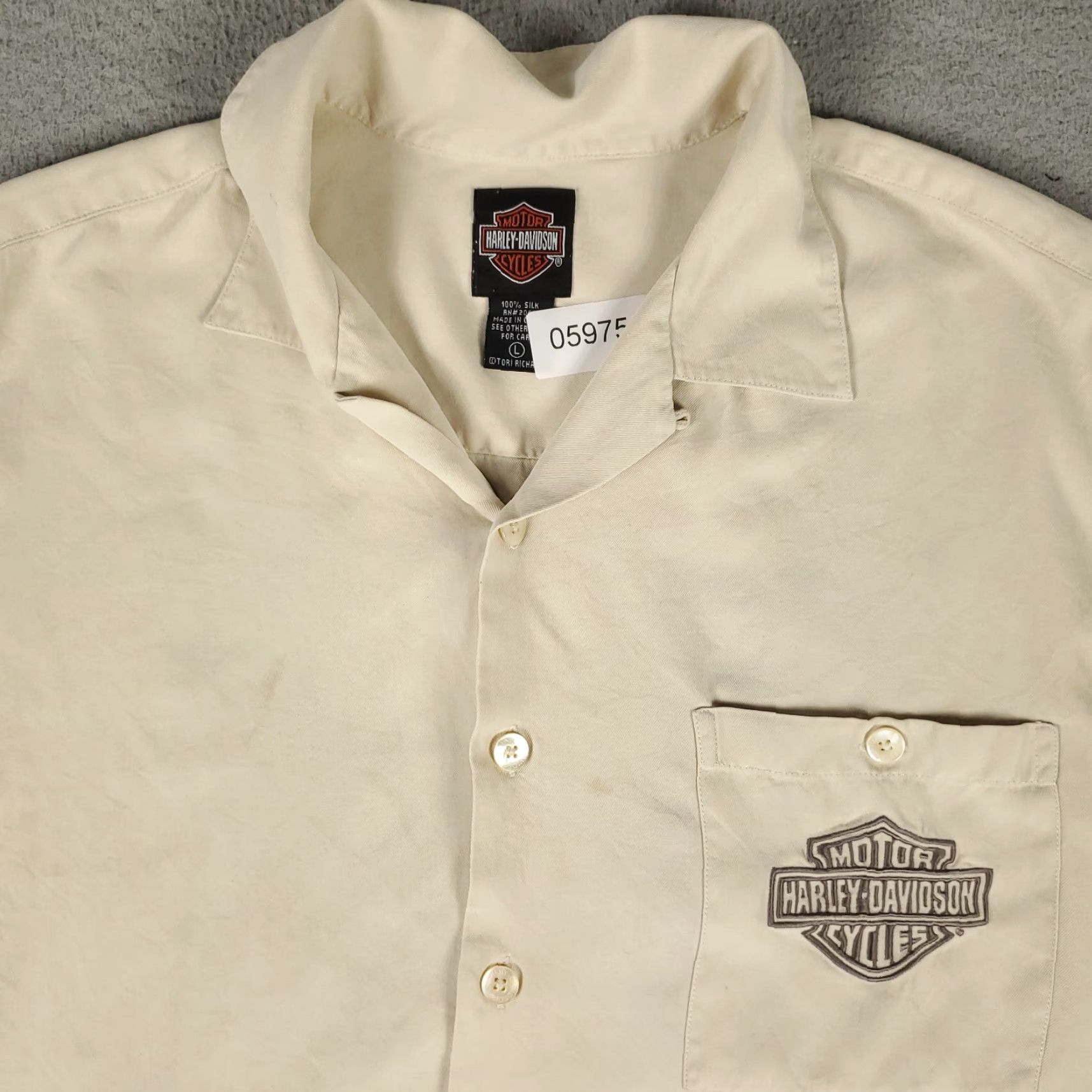 Harley Davidson Harley Davidson Shirt Mens Large Ivory Embroidered Camp Collar Button Up STAINED Size US L / EU 52-54 / 3 - 3 Thumbnail