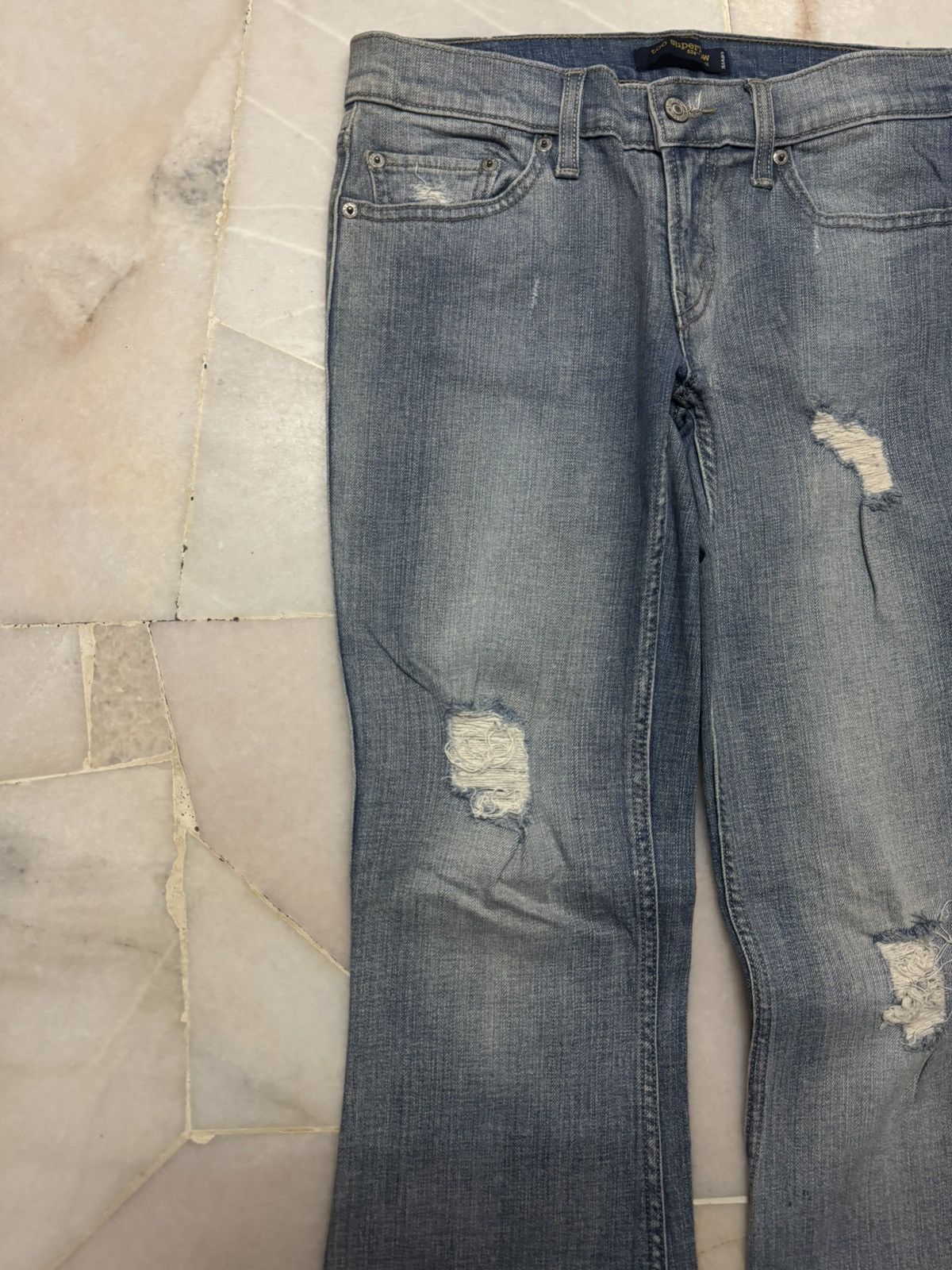 Levi's 💥BELL BOTTOM 90s💥TOO SUPERLOW 524 LEVI'S GRUNGE DISTRESS Size US 28 / EU 44 - 4 Thumbnail
