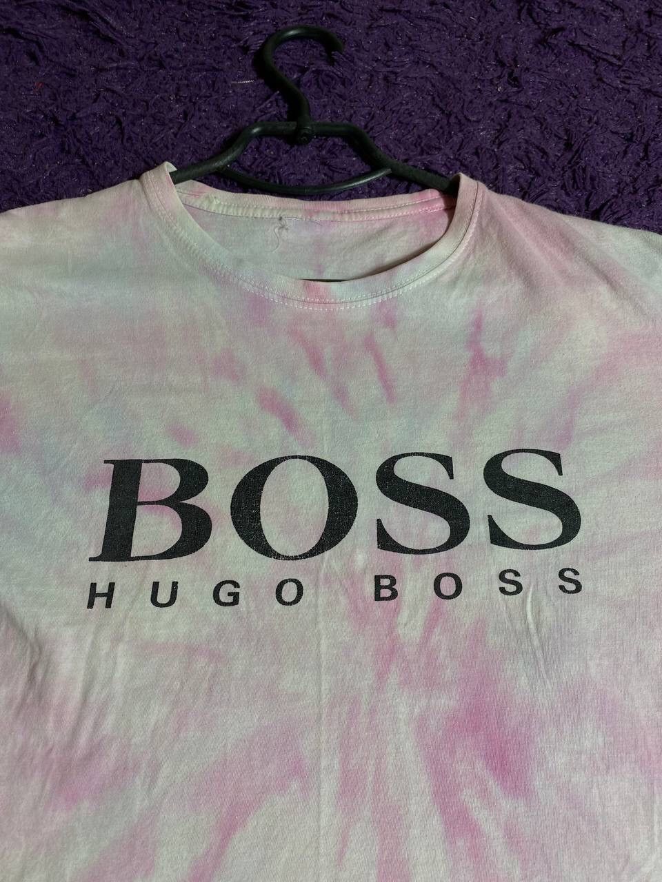 Hugo Boss × Vintage Men’s Short Sleeve Hugo Boss Graphic T-Shirt Center logo Size US M / EU 48-50 / 2 - 10 Thumbnail