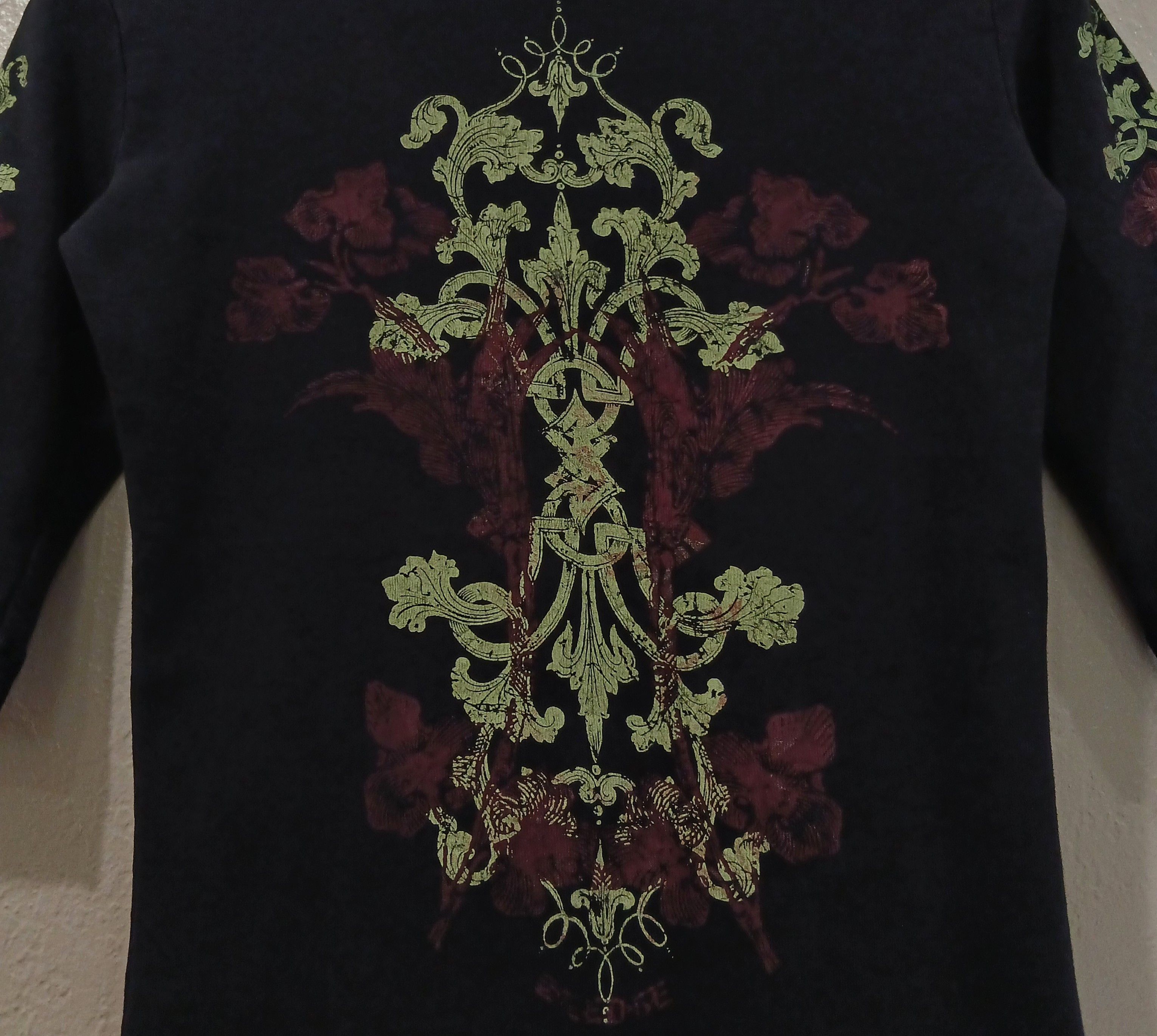 Vintage Sledge USA "Damask" Vintage 2000s 3/4 Sleeve V-Neck L/S Tee Size S / US 4 / IT 40 - 5 Thumbnail