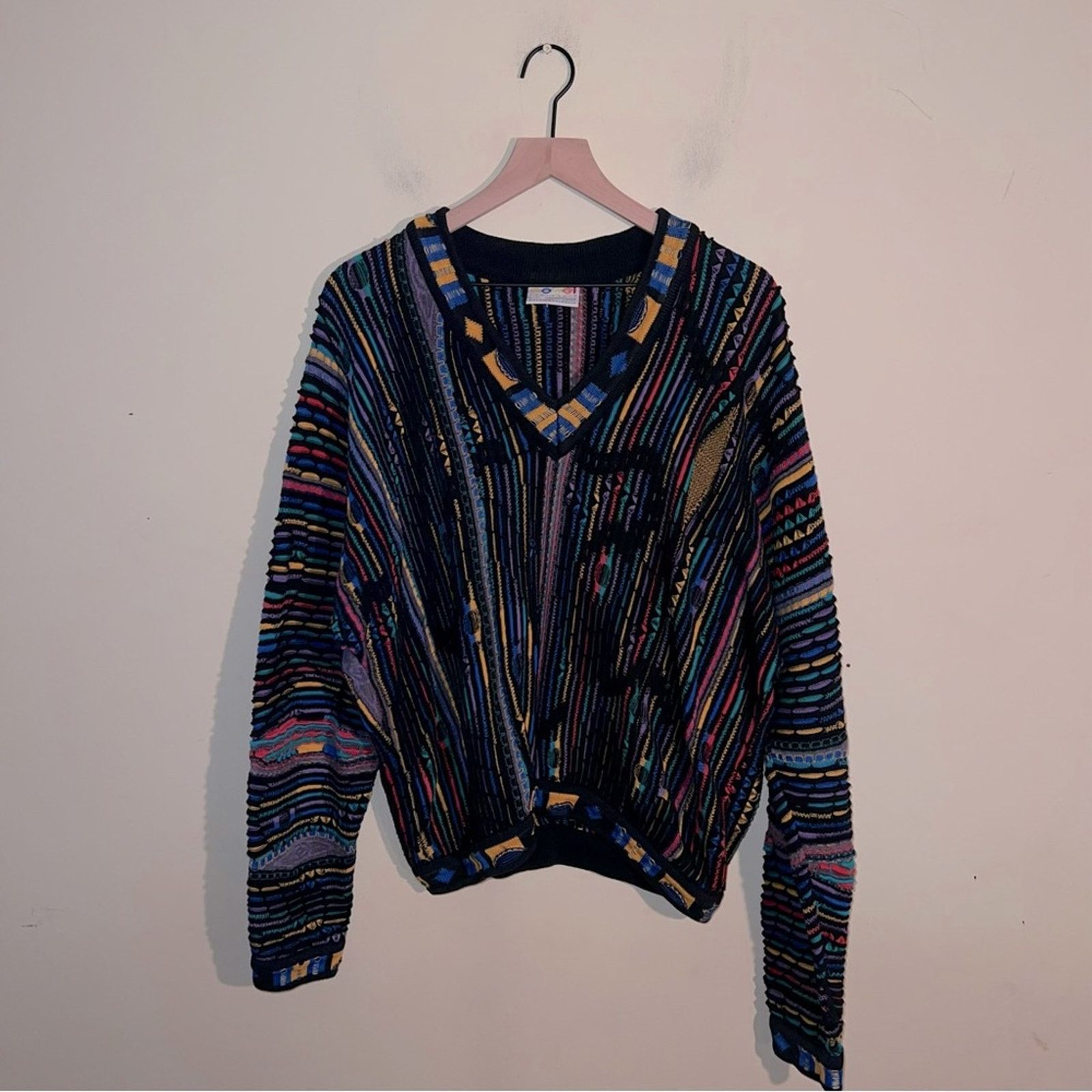Coogi VNTG COOGI 90s tundra style rainbow sweater L Size XL / US 12-14 / IT 48-50 - 1 Thumbnail