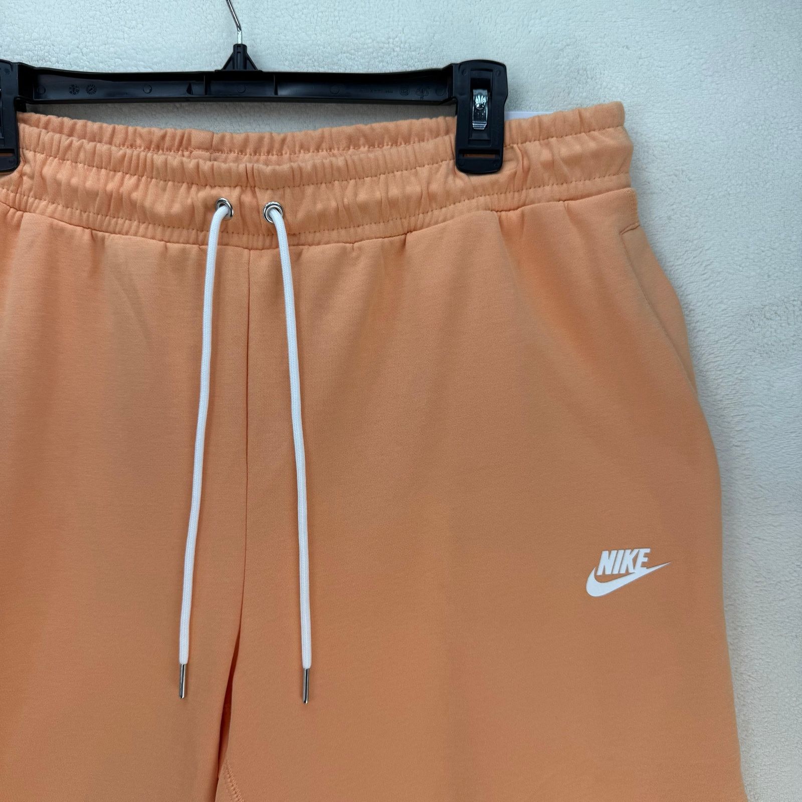 Nike NIKE GENDER NEUTRAL XX-LARGE COMFY ORANGE SHORTS DJ0377-805 Size US 40 / EU 56 - 2 Thumbnail