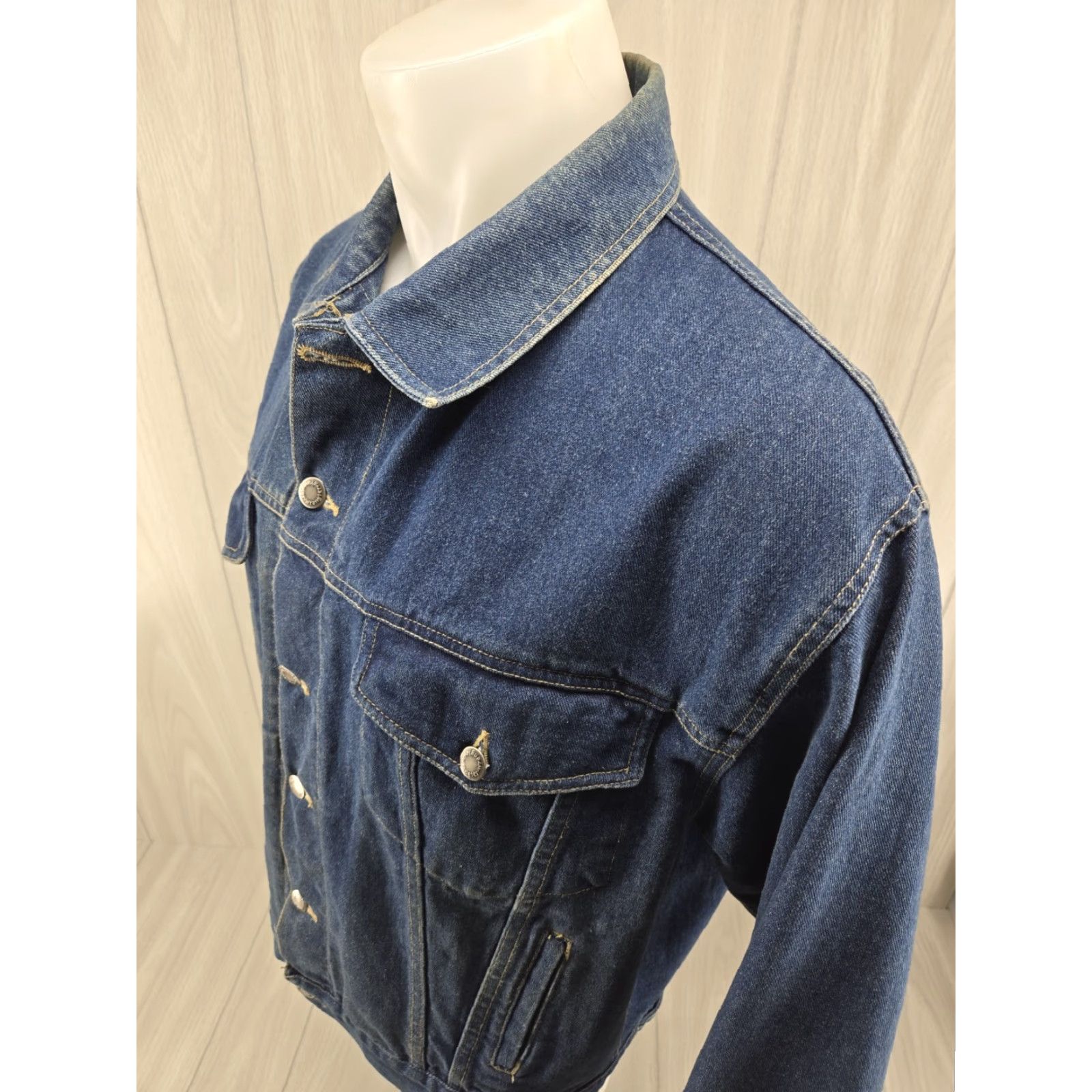 Wrangler VINTAGE Wrangler Hero Blue Dark Wash Denim Jean Jacket Size L Men's Jacket Regular Classic Trucker Denim Size US 33 - 3 Thumbnail