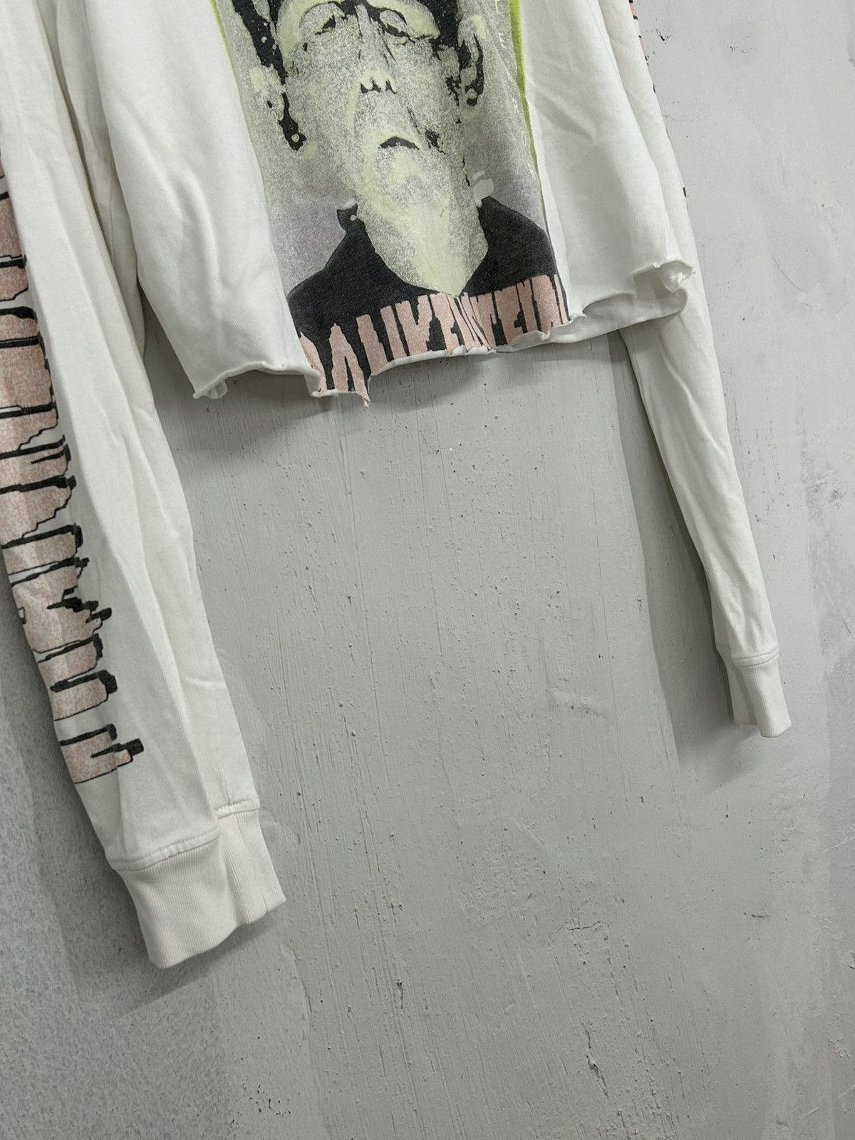 Band Tees Bershka Universal Studio X Frankenstein Crop Boxer Distress Size US M / EU 48-50 / 2 - 3 Thumbnail