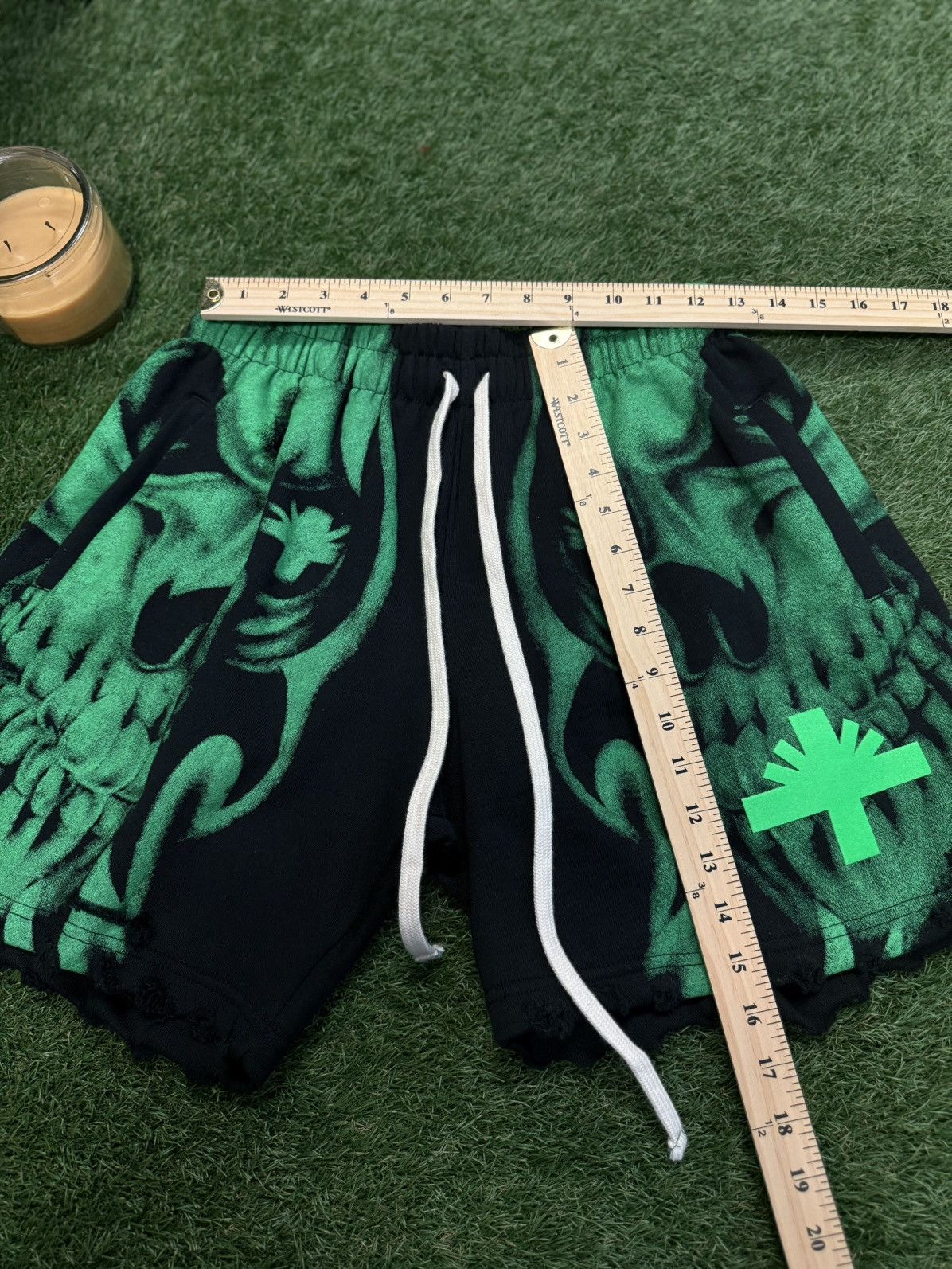 Vertabrae Vertabrae Skeleton Shorts Green Black Size M (NEW) Size US 28 / EU 44 - 8 Thumbnail