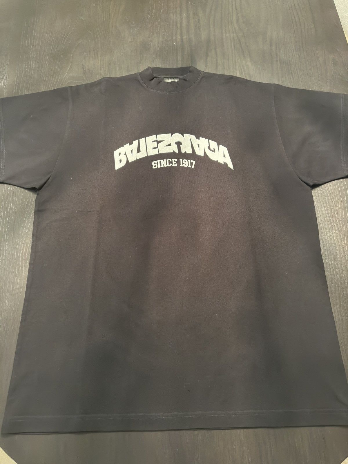 Balenciaga Balenciaga Back Flip Tee Size US L / EU 52-54 / 3 - 1 Thumbnail