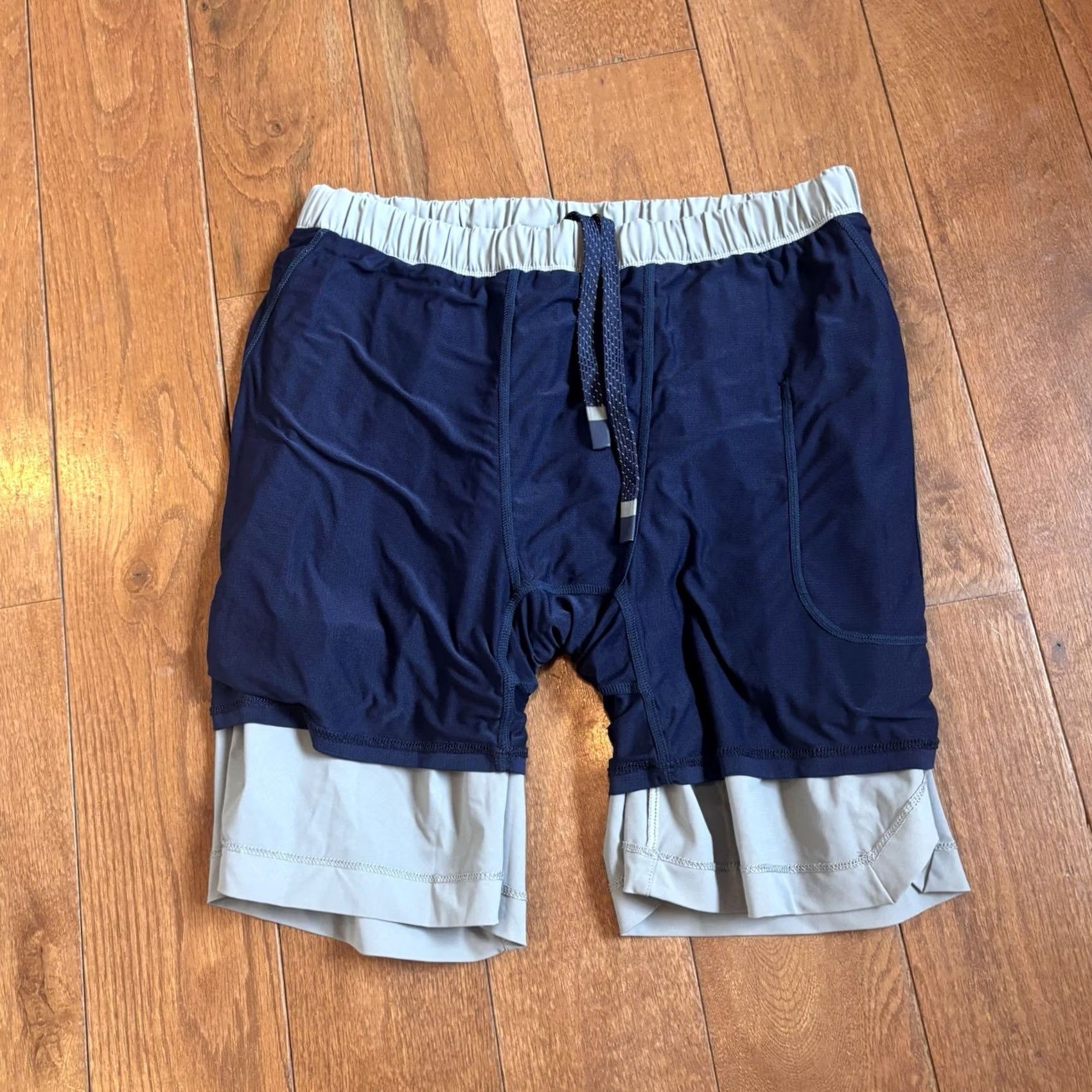 Fabletics VINTAGE? No. Size US 31 - 7 Thumbnail