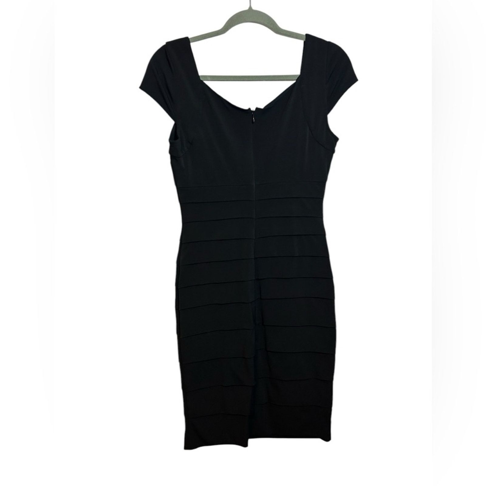White House Black Market WHBM Black Cap Sleeve Layered Dress Size M / US 6-8 / IT 42-44 - 2 Thumbnail