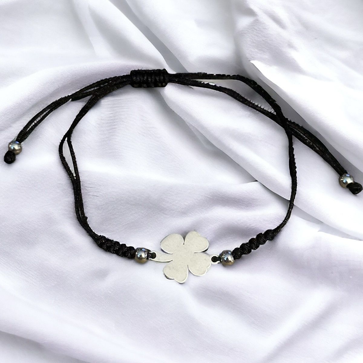 Other Silver tone shamrock adjustable cord bracelet Size ONE SIZE - 1 Thumbnail