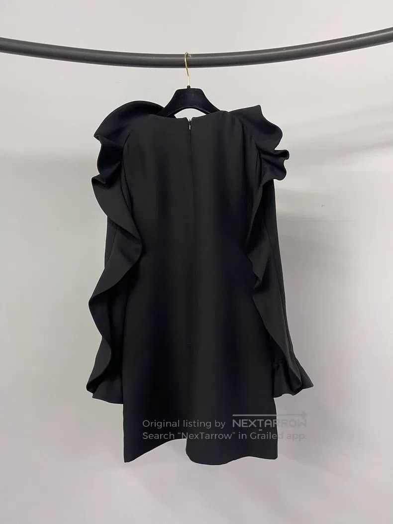 Valentino Valentino Black ruffled dress Size M / US 6-8 / IT 42-44 - 4 Thumbnail