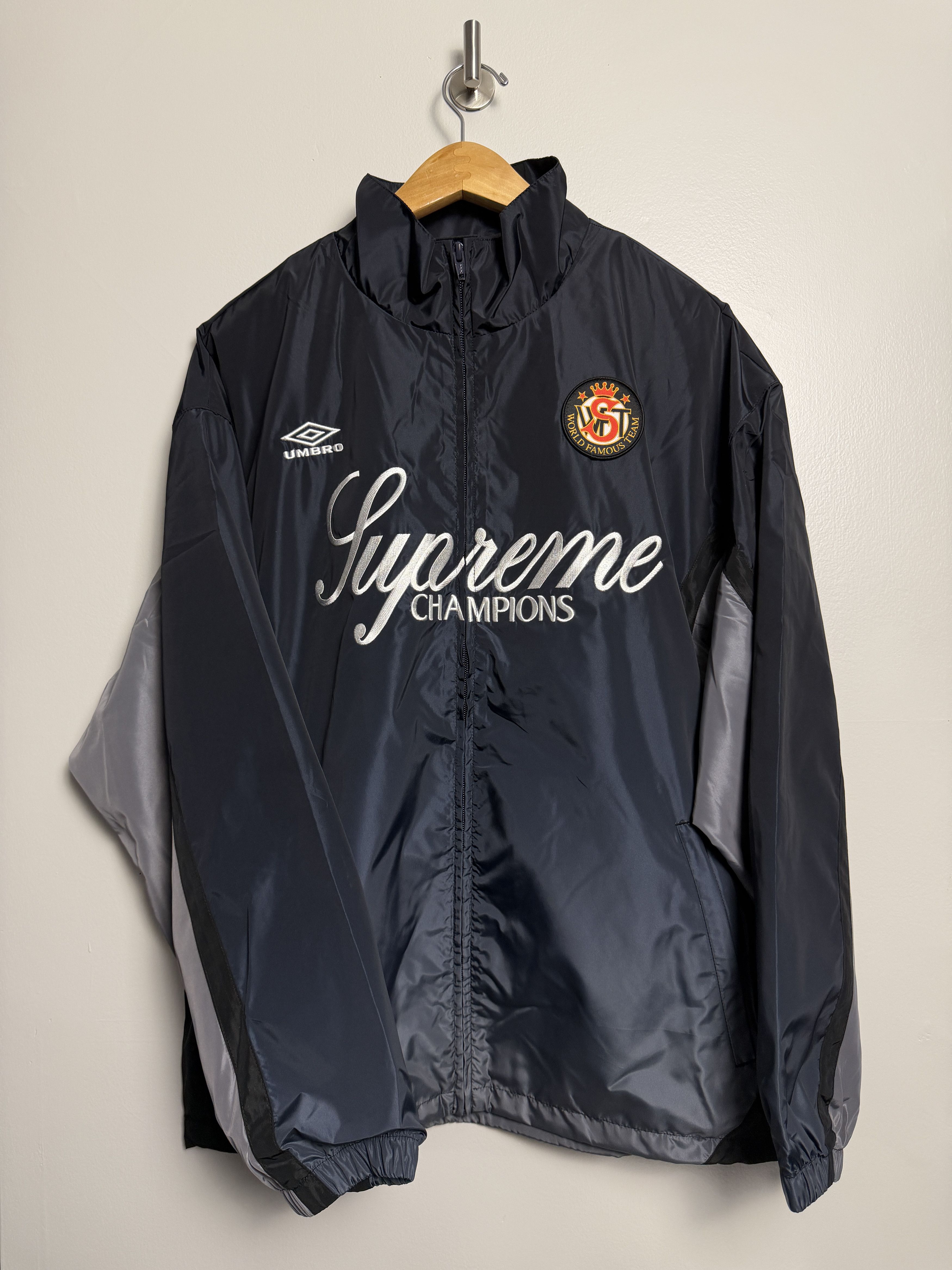 ジャケット・アウター supreme Umbro Gradient Track Jacket Navy Supreme Umbro Gradient Track Jacket (FW25) - $188