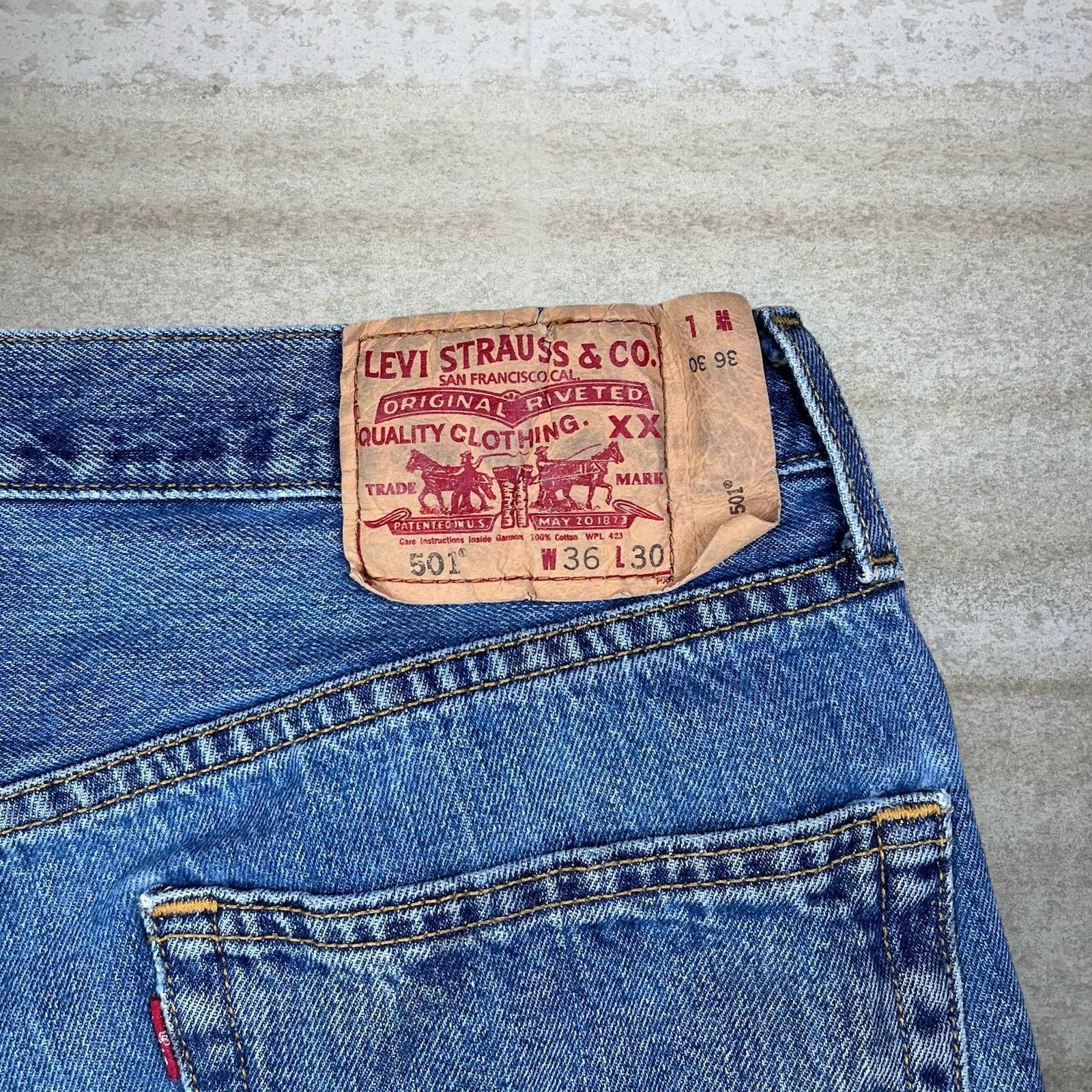 Levi's Vintage 90s Levis Jeans 501 36x30 Straight Fit Medium Wash Size US 36 / EU 52 - 4 Thumbnail