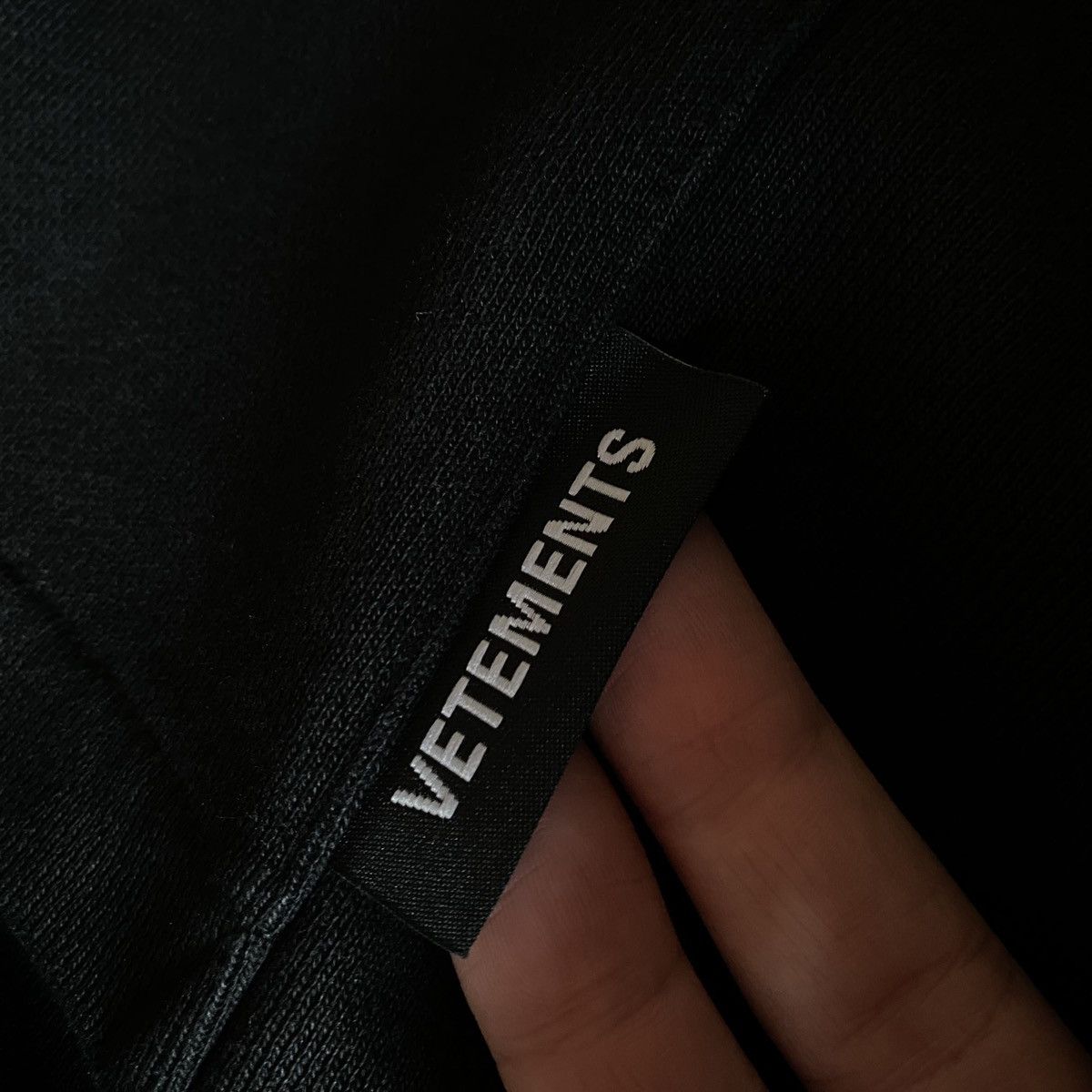 Vetements Vetements Gothic Logo Pants F/W 20 DEMNA GVASALIA Size US 33 - 3 Thumbnail